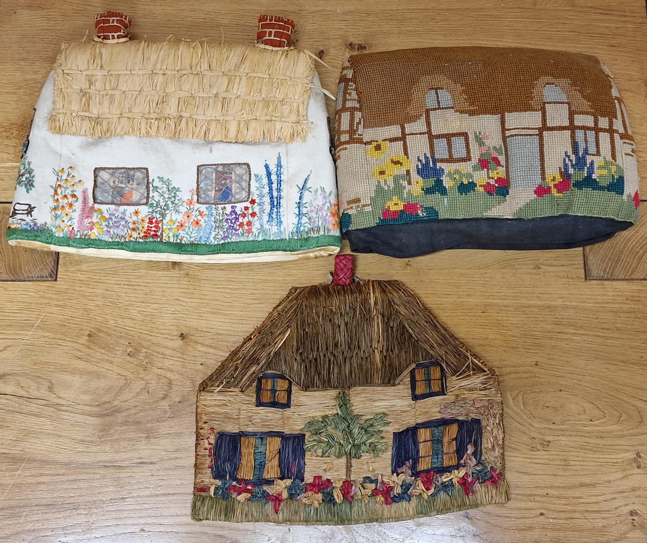 Collection of vintage cottage style tea cosies (3) - Image 2 of 2