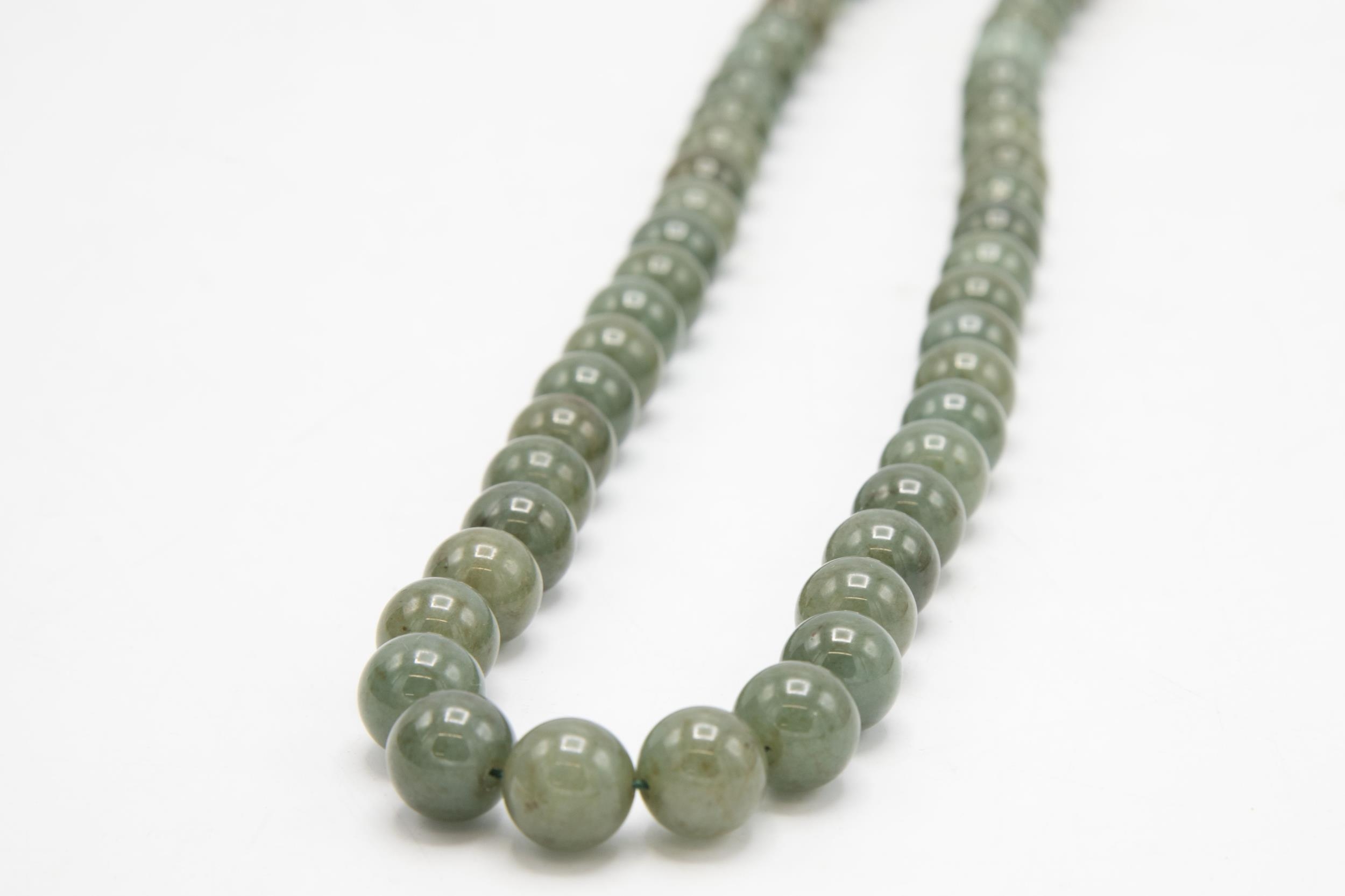 Jade bead necklace, 72cm long approx - Image 2 of 2