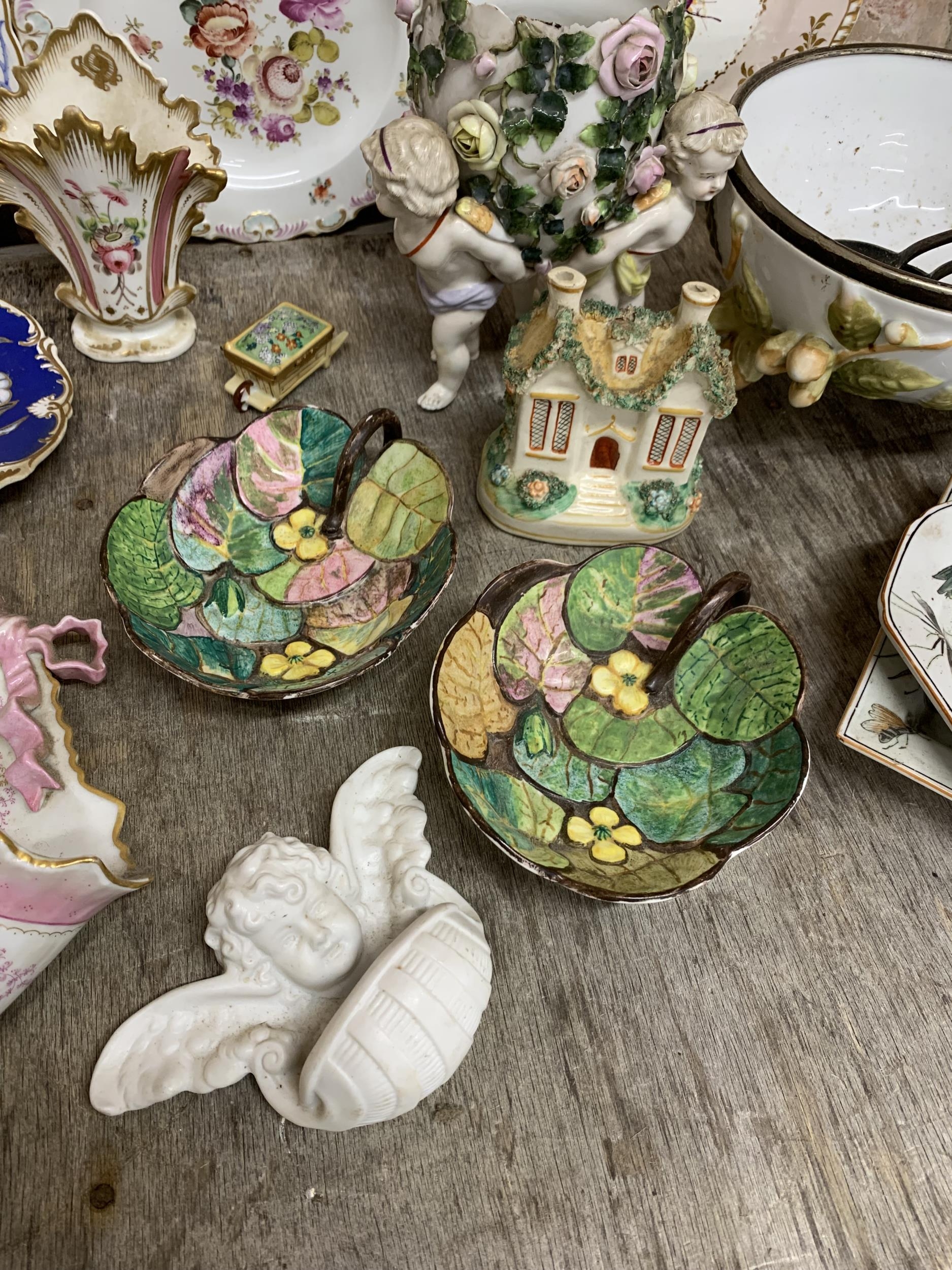 Collection of 19th century and later porcelain to include a Meissen cabinet plate, pair of unusual - Image 4 of 6