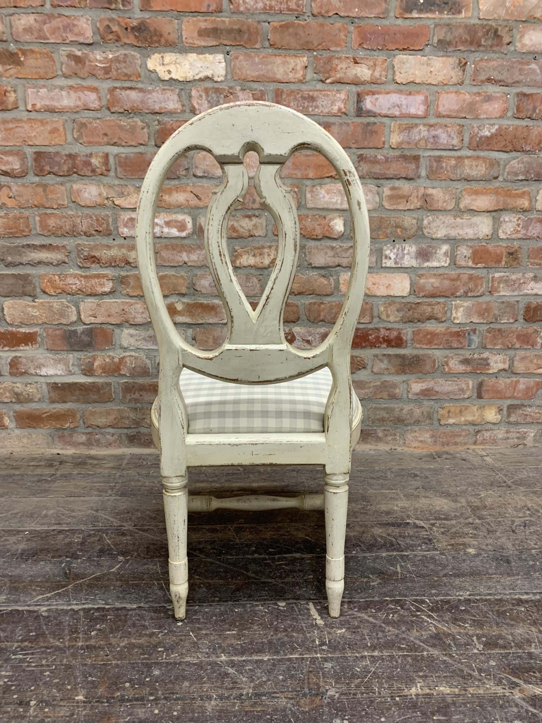 Swedish Gustavian style single chair, serpentine drop in seat, original paint - Image 4 of 4