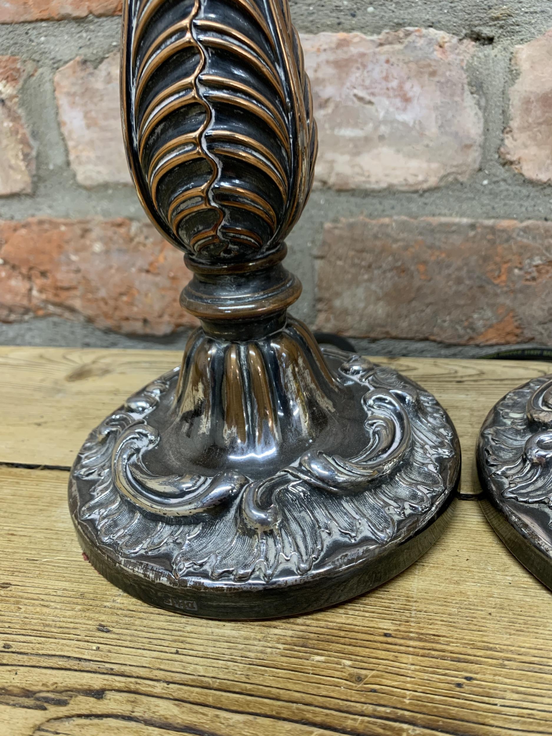 Good pair of converted old Sheffield plate table lamps, with acanthus leaf columns, 36cm high (2) - Image 2 of 4