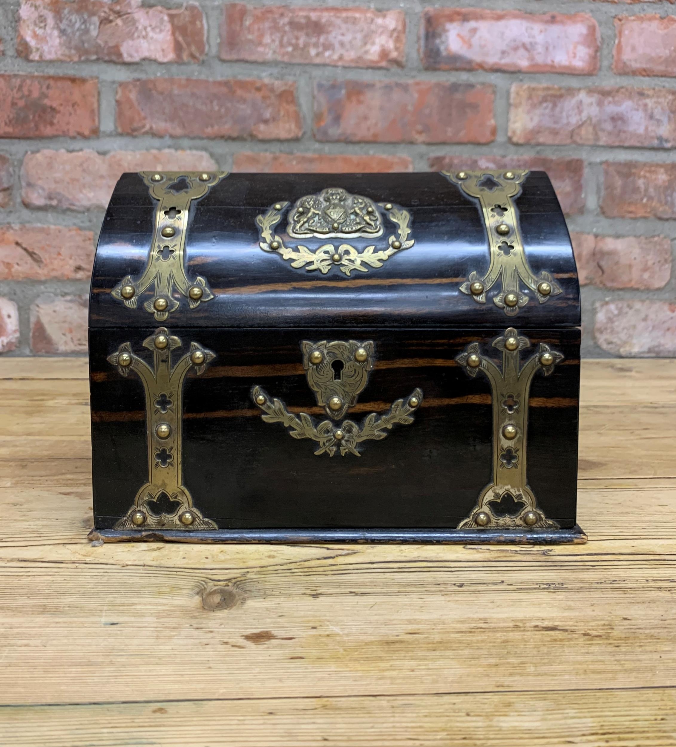 Antique Gothic style Coromandel desktop letter box with polished brass mounts and coat of arms - Image 2 of 4