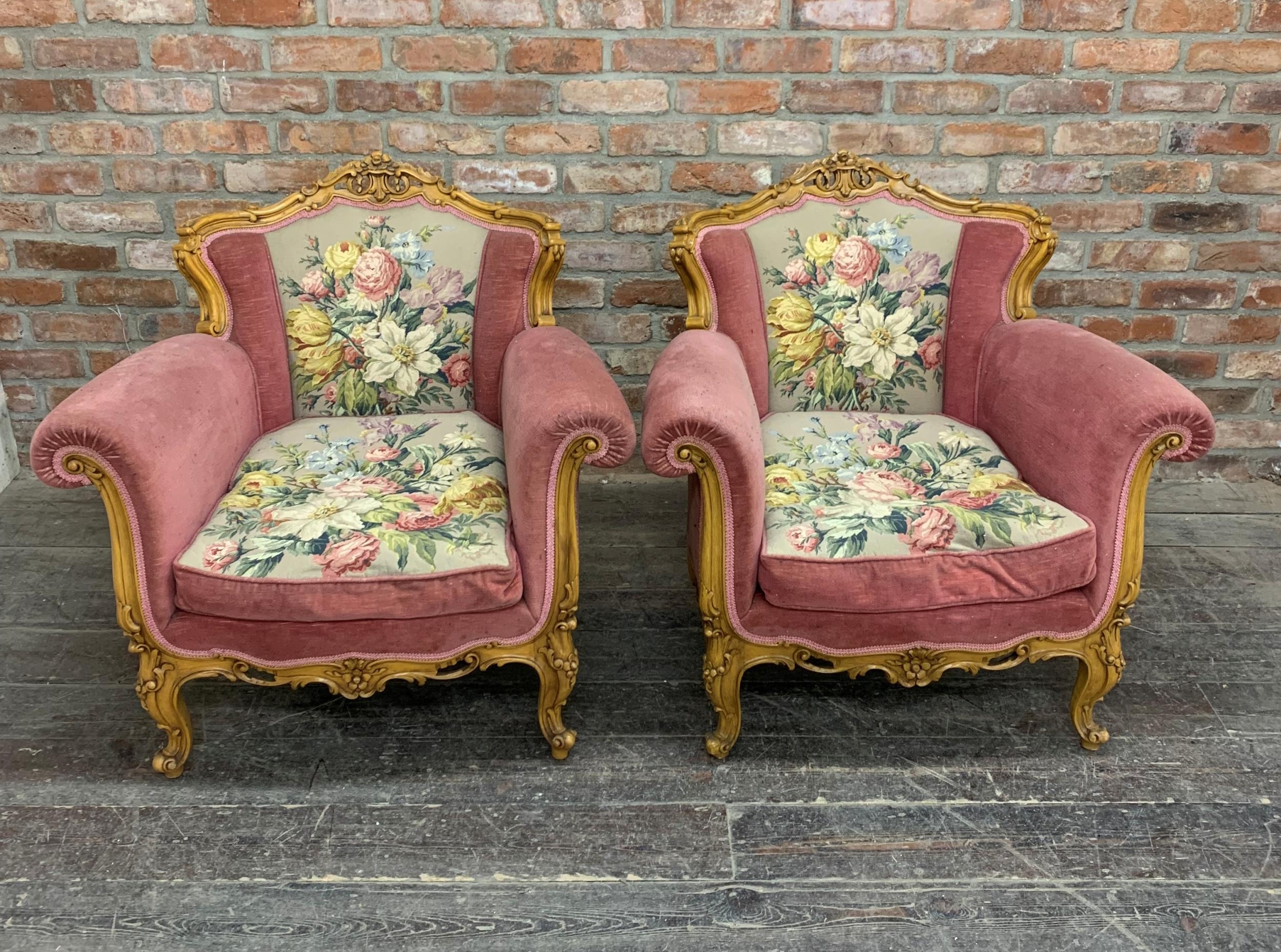 Good quality French three piece parlour suite, floral tapestry upholstery panels and show wood - Image 3 of 4