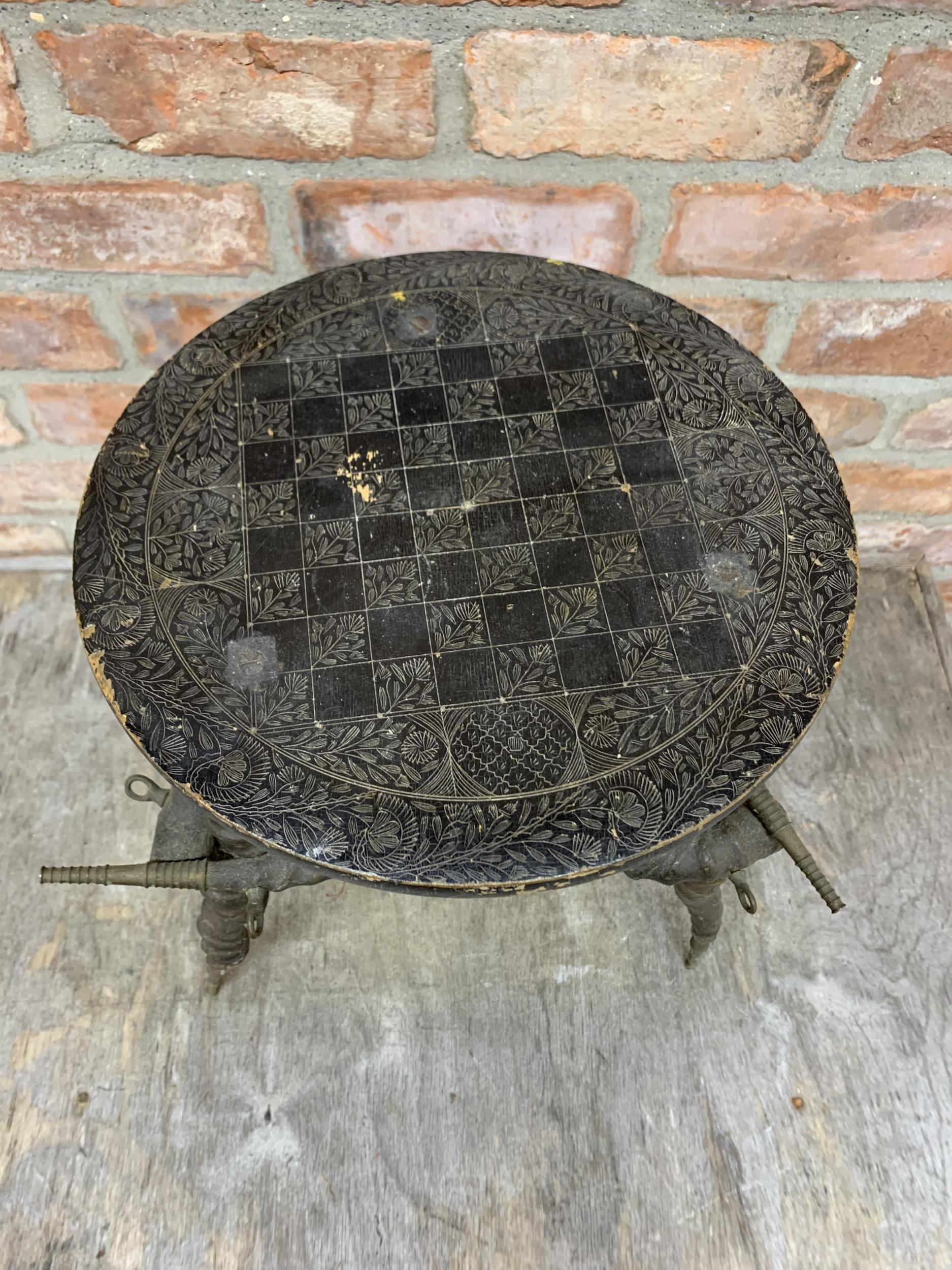 Antique gazelle horn legged table with chess board top, H 47cm x D 30cm - Image 2 of 3