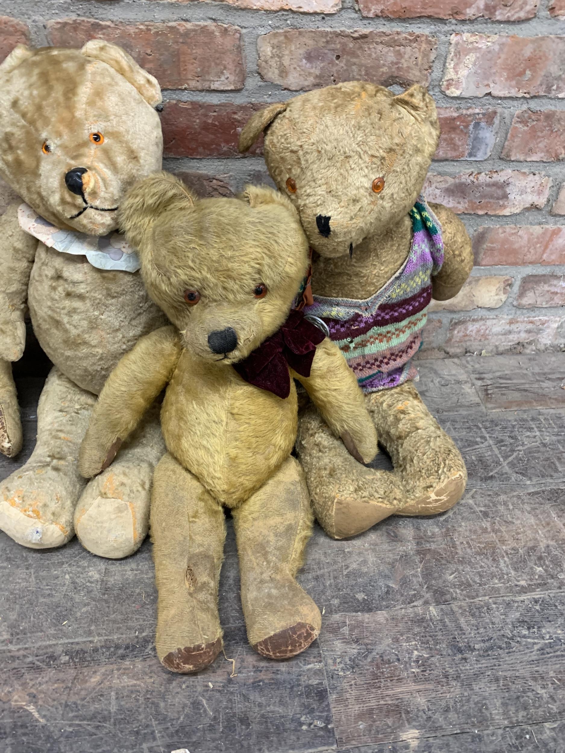 Quantity of antique and vintage mohair straw filled teddy bears, Largest 75cm, some AF (10) - Image 4 of 5