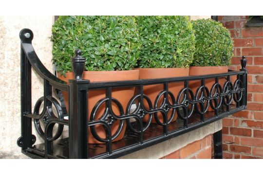 Pair of Georgian style metal window boxes, W 72cm (2) - Image 2 of 2