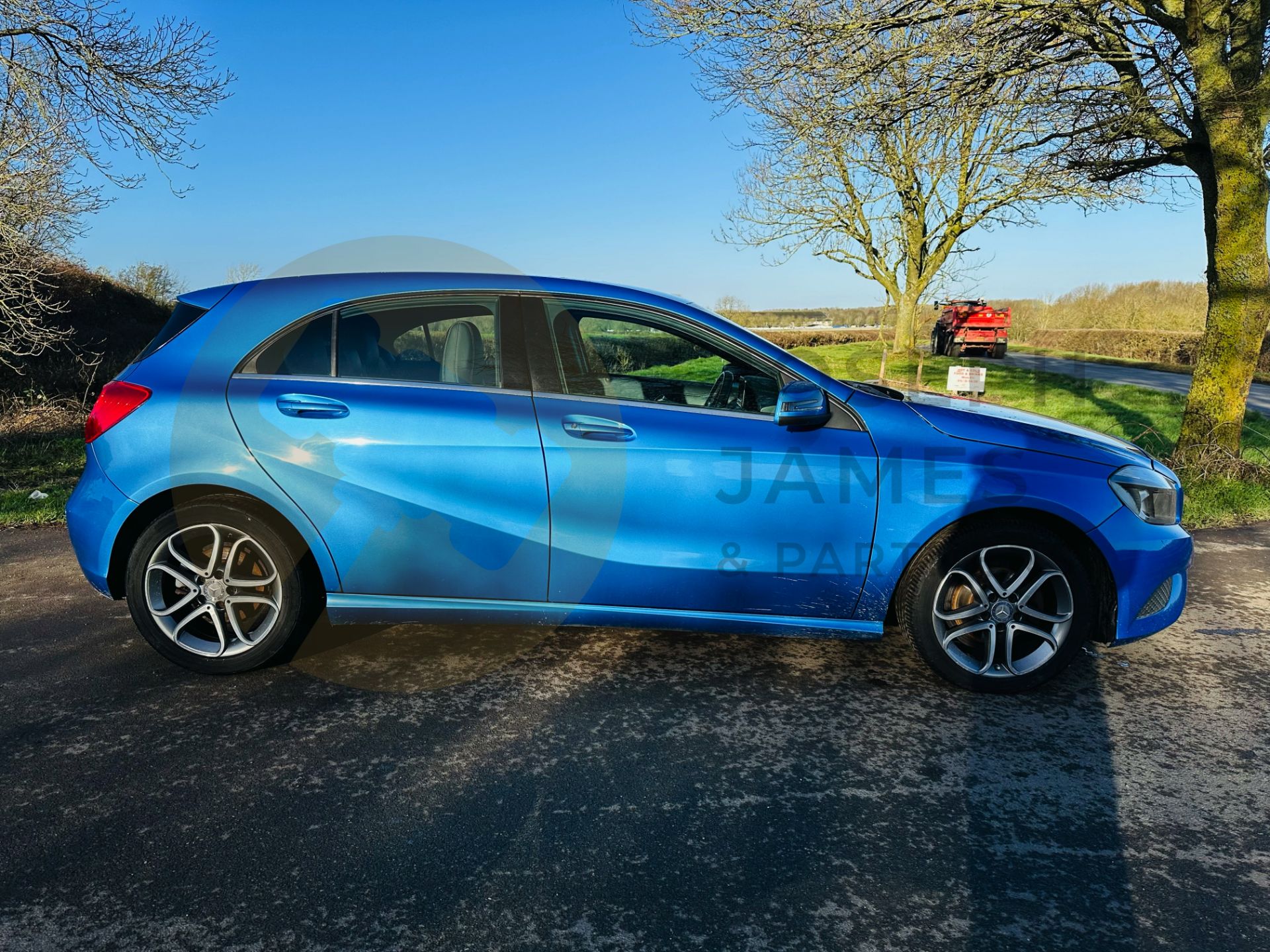 (ON SALE) MERCEDES A180d "SPORT" 1.5CDI BLUEEFFICIENCY -(NEW SHAPE) 15 REG - LEATHER - 83K MILES - Image 14 of 37