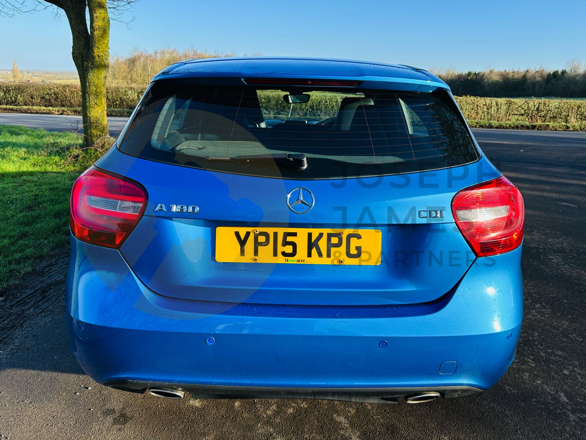 (ON SALE) MERCEDES A180d "SPORT" 1.5CDI BLUEEFFICIENCY -(NEW SHAPE) 15 REG - LEATHER - 83K MILES - Image 11 of 37