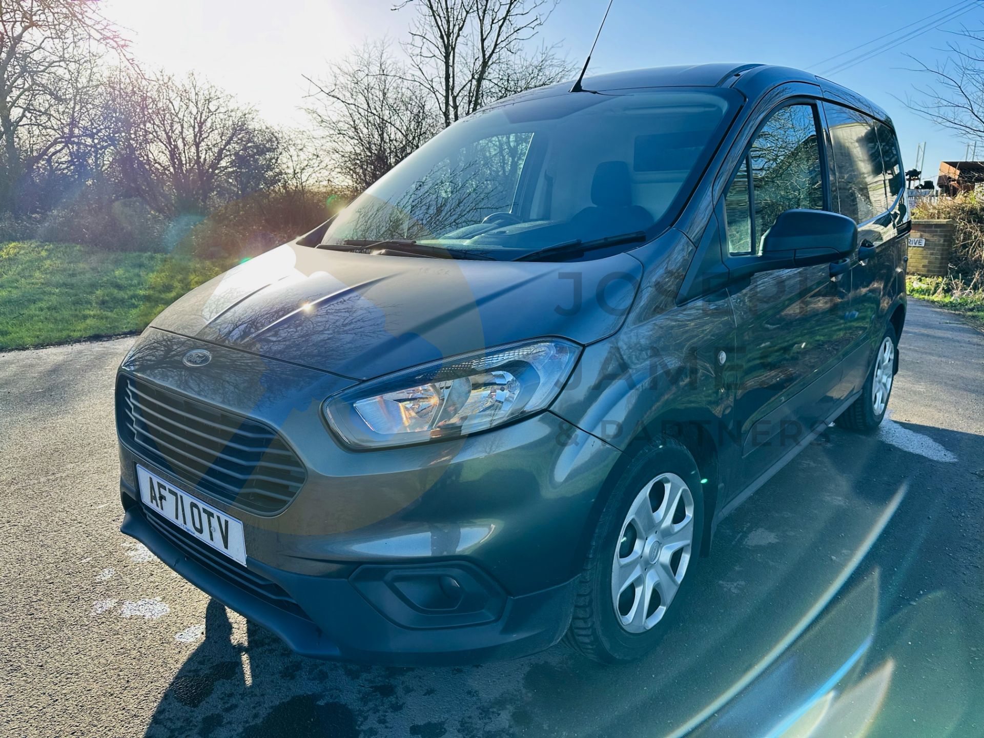 FORD TRANSIT COURIER *TREND EDITION* 1.0 PETROL ECOBOOST - 2022 MODEL - ONLY 40K MILES - FSH -NO VAT - Image 4 of 30