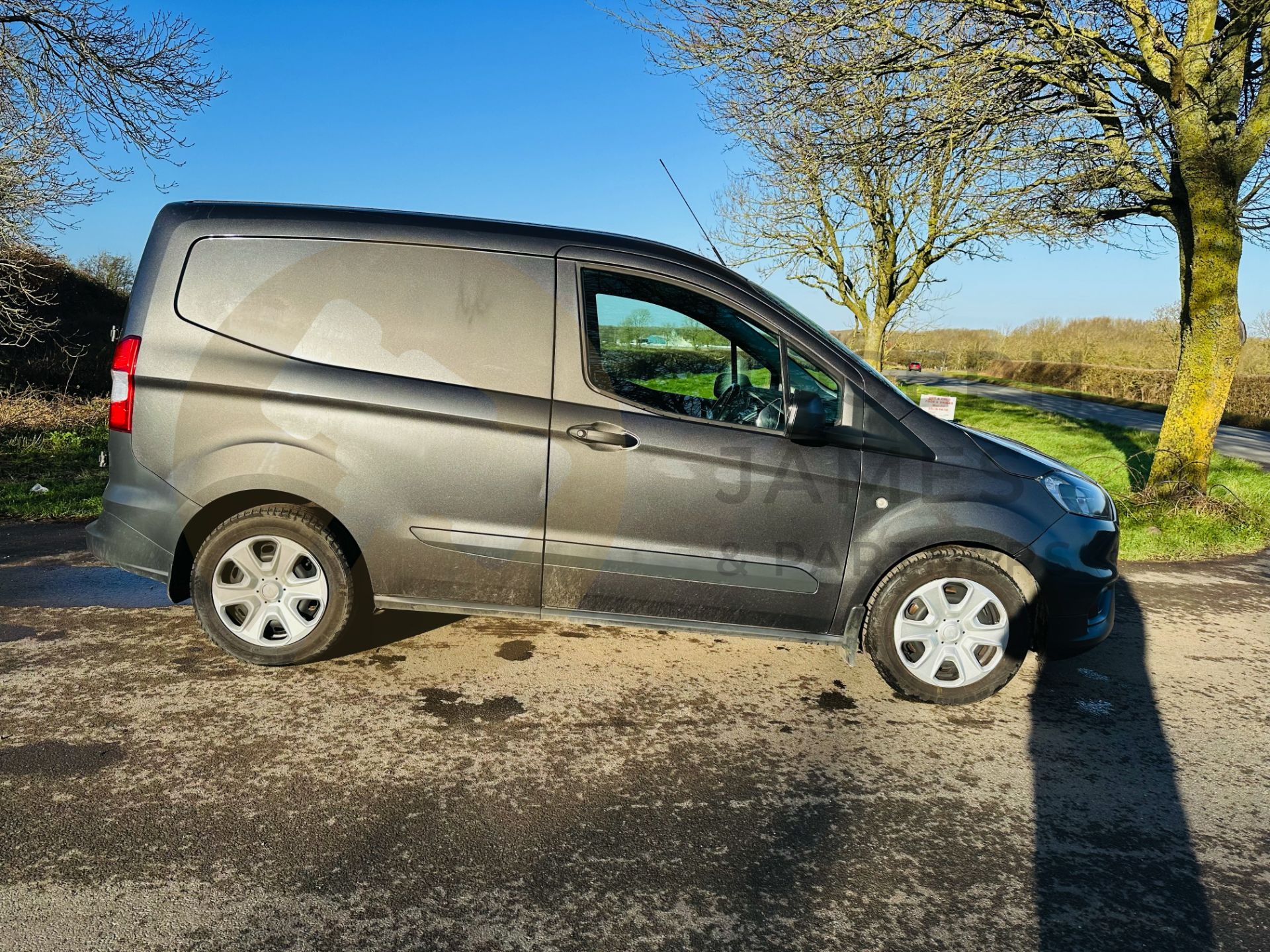 FORD TRANSIT COURIER *TREND EDITION* 1.0 PETROL ECOBOOST - 2022 MODEL - ONLY 40K MILES - FSH -NO VAT - Image 10 of 30