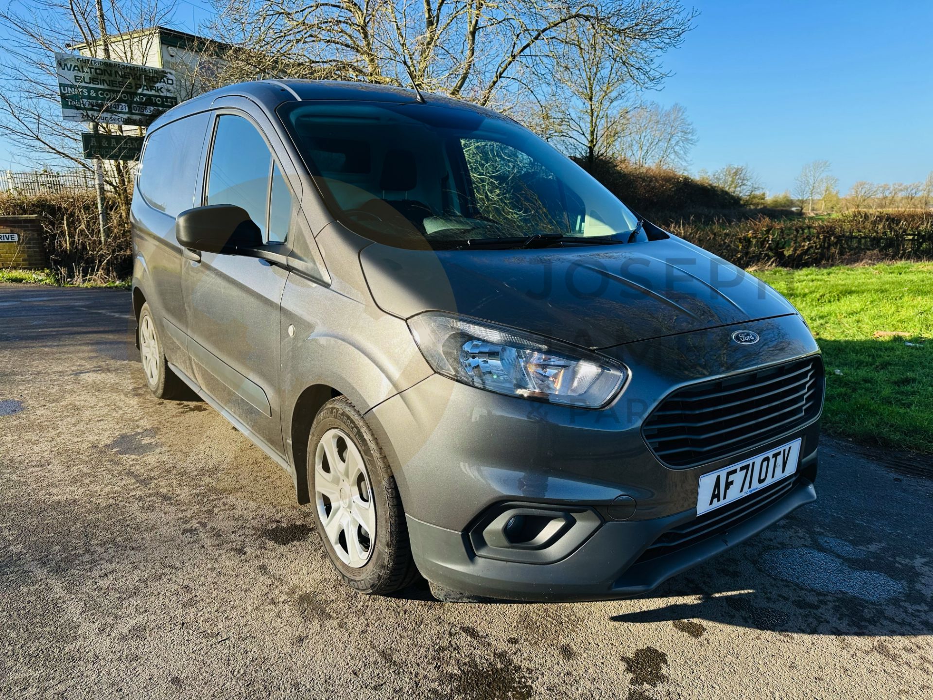 FORD TRANSIT COURIER *TREND EDITION* 1.0 PETROL ECOBOOST - 2022 MODEL - ONLY 40K MILES - FSH -NO VAT - Image 2 of 30