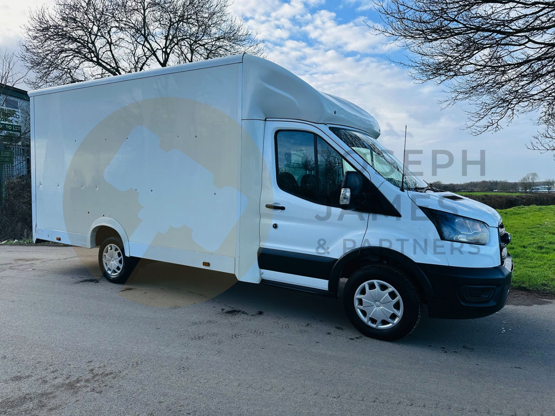 (ON SALE) FORD TRANSIT 350 2.2 TDCI *LOW LOADER / LUTON VAN* - 2021 MODEL- - ULEZ COMPLIANT