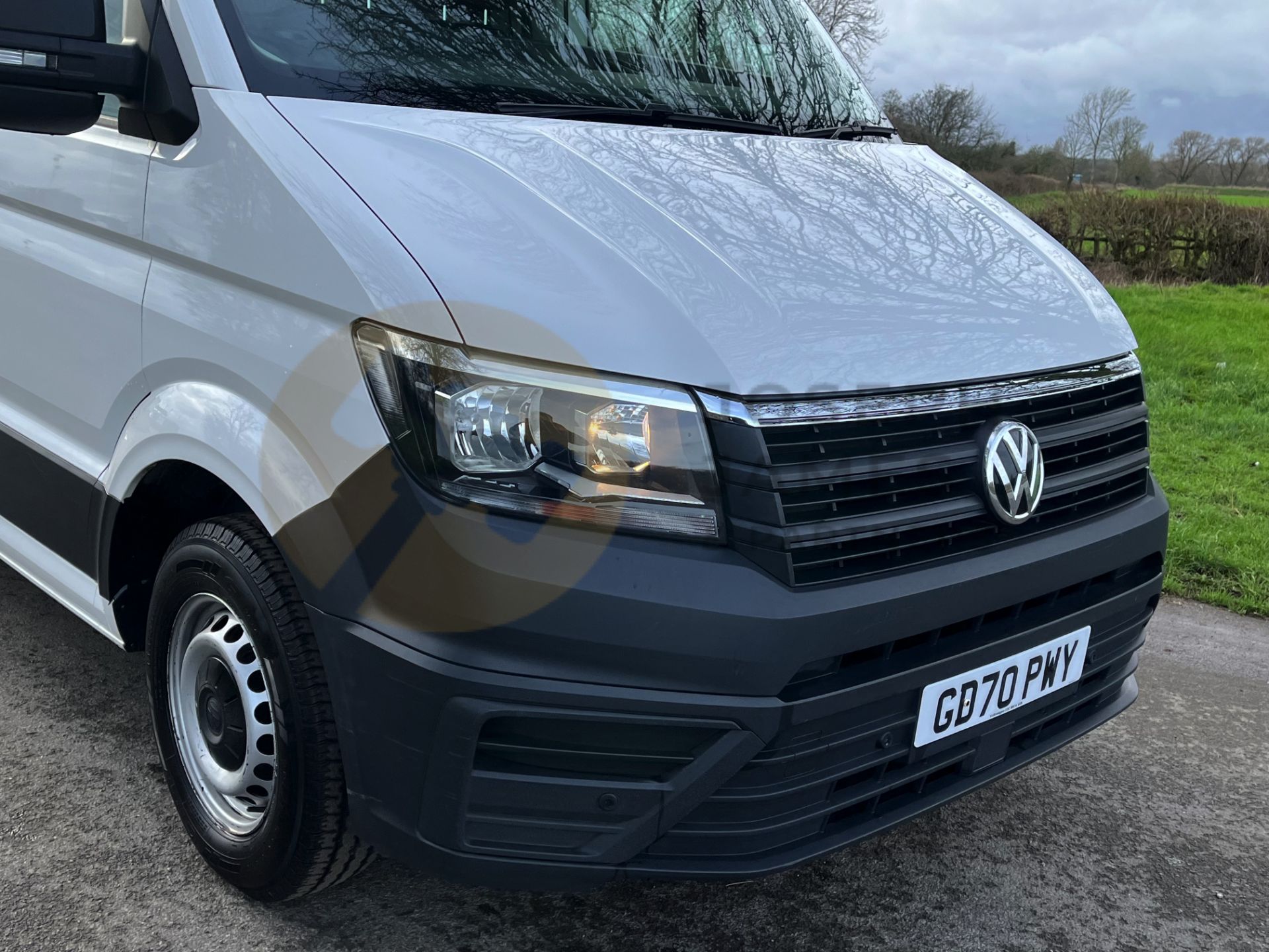 VOLKSWAGEN CRAFTER CR35 2.0TDI "TRENDLINE" BMT MWB (2021) FRIDGE/FREEZER -1 OWNER -OVERNIGHT STANDBY - Image 17 of 41