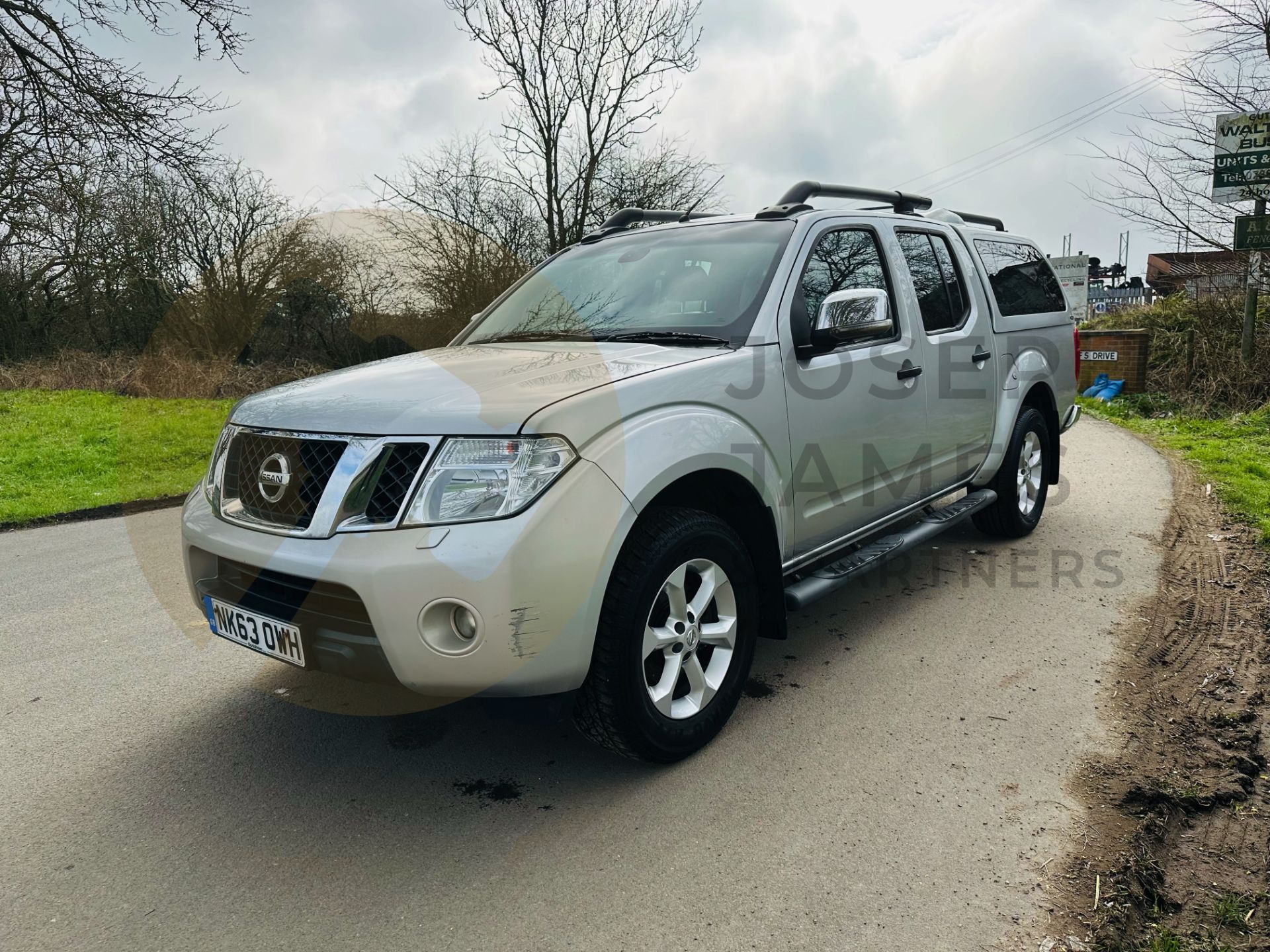 NISSAN NAVARA 2.5CDI "TEKNA" (190) DOUBLE CAB PICK UP - 63 REG - LEATHER - SAT NAV - REAR CANOPY - Image 4 of 32