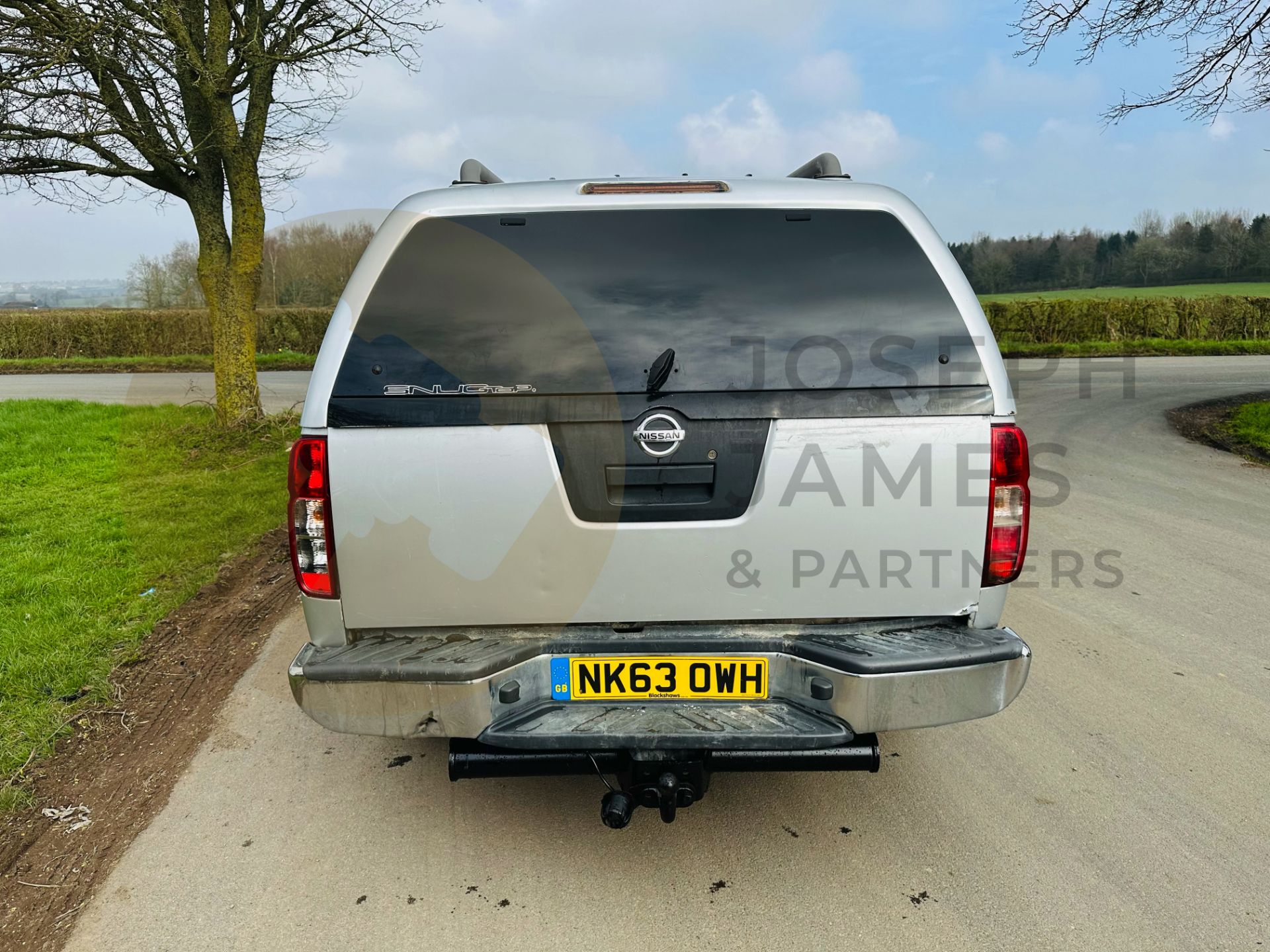 NISSAN NAVARA 2.5CDI "TEKNA" (190) DOUBLE CAB PICK UP - 63 REG - LEATHER - SAT NAV - REAR CANOPY - Image 8 of 32