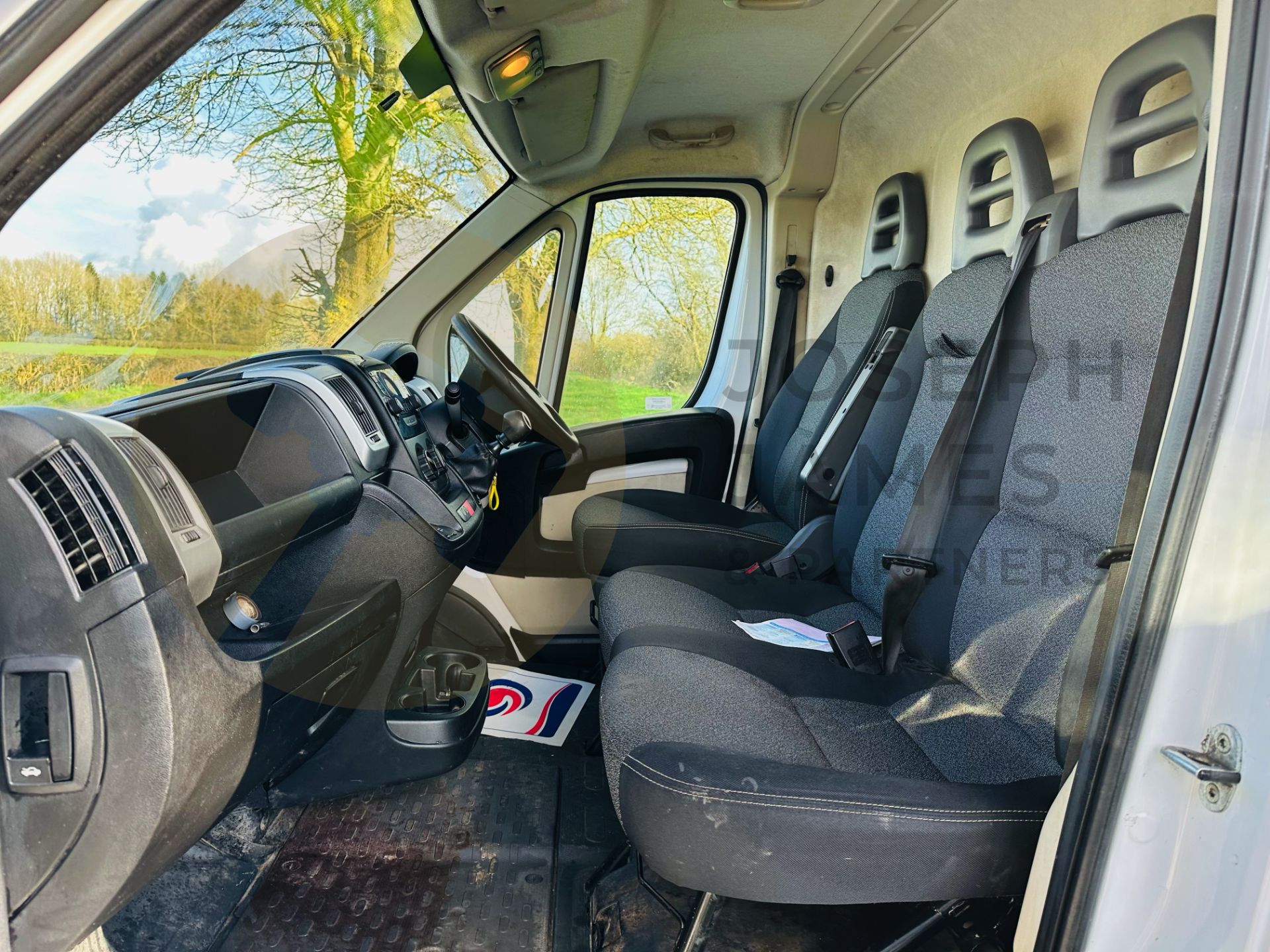 (On Sale) FIAT DUCATO 2.3 MULTI-JET (130) LONG WHEEL BASE HIGH ROOF - 2018 MODEL - EURO 6 - NO VAT ! - Image 15 of 29