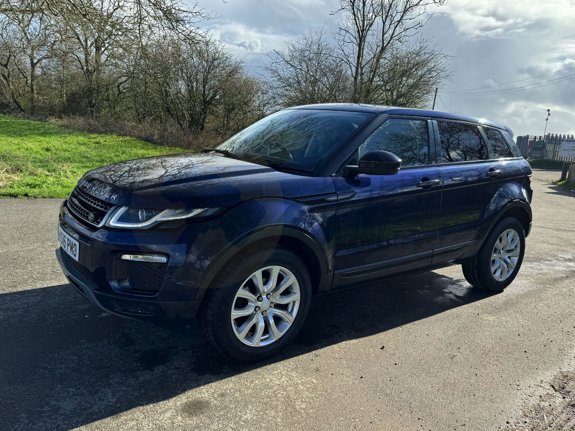 (On Sale) RANGE ROVER EVOQUE *SE TECH* 5 DOOR (2016 - FACELIFT MODEL) 2.0 ED4 - STOP/START *NO VAT* - Image 6 of 48