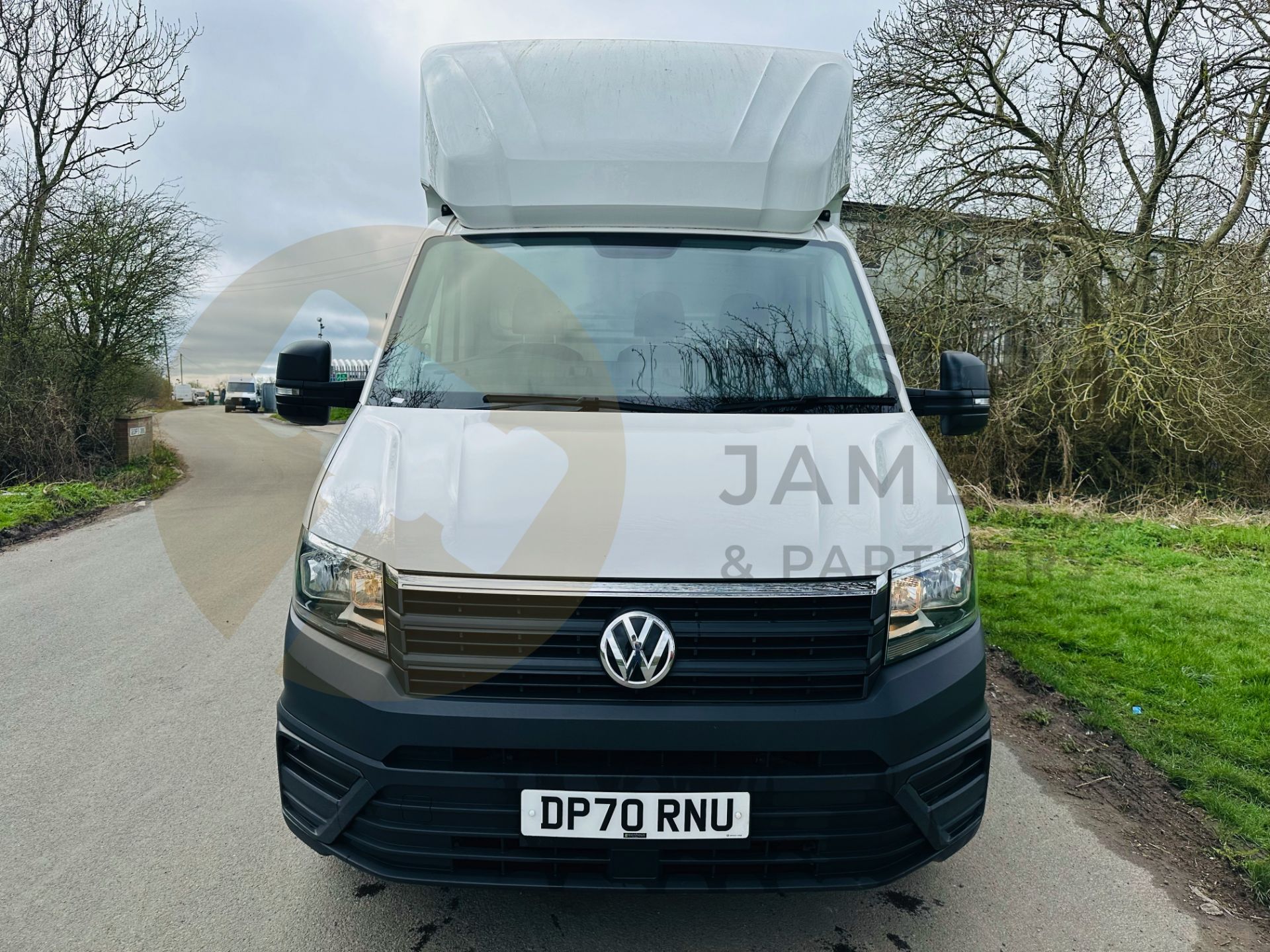 VOLKSWAGEN CRAFTER 2.0 TDI (140) LWB LUTON WITH TAIL LIFT (2021 MODEL) 1 OWNER - LOW MILES - AIR CON - Bild 3 aus 27
