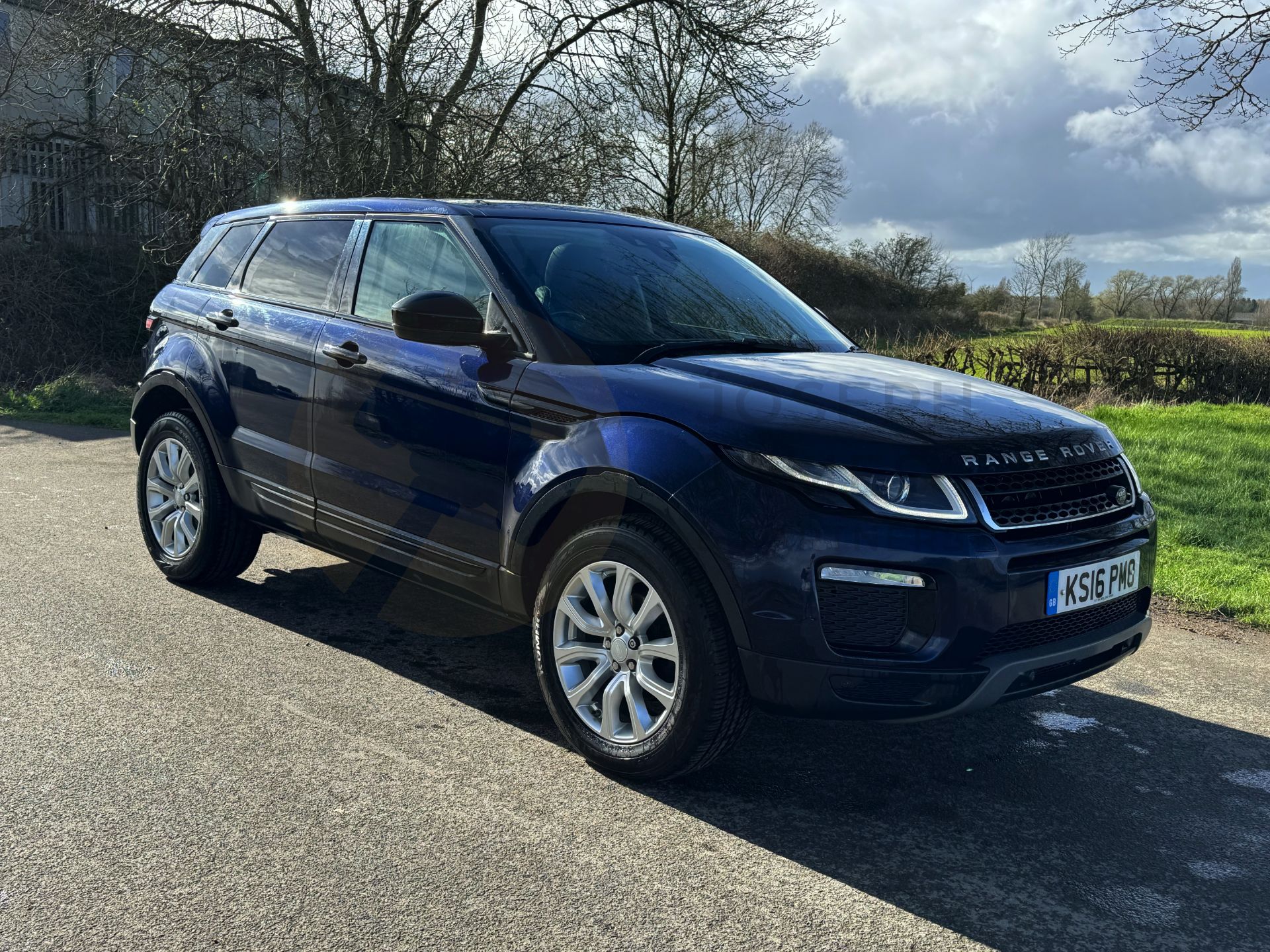 (On Sale) RANGE ROVER EVOQUE *SE TECH* 5 DOOR (2016 - FACELIFT MODEL) 2.0 ED4 - STOP/START *NO VAT* - Image 3 of 48