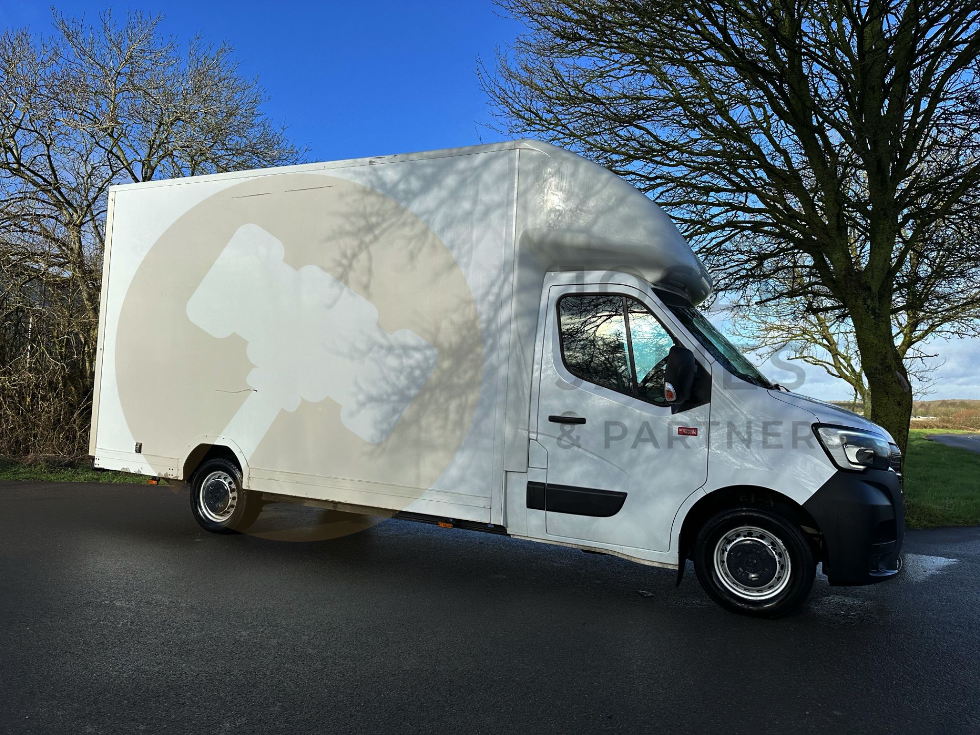 RENAULT MASTER LL35 *LWB - LOW LOADER / LUTON BOX* (2021 FACELIFT MODEL) 2.3 DCI - EURO 6 (3500 KG) - Image 2 of 40