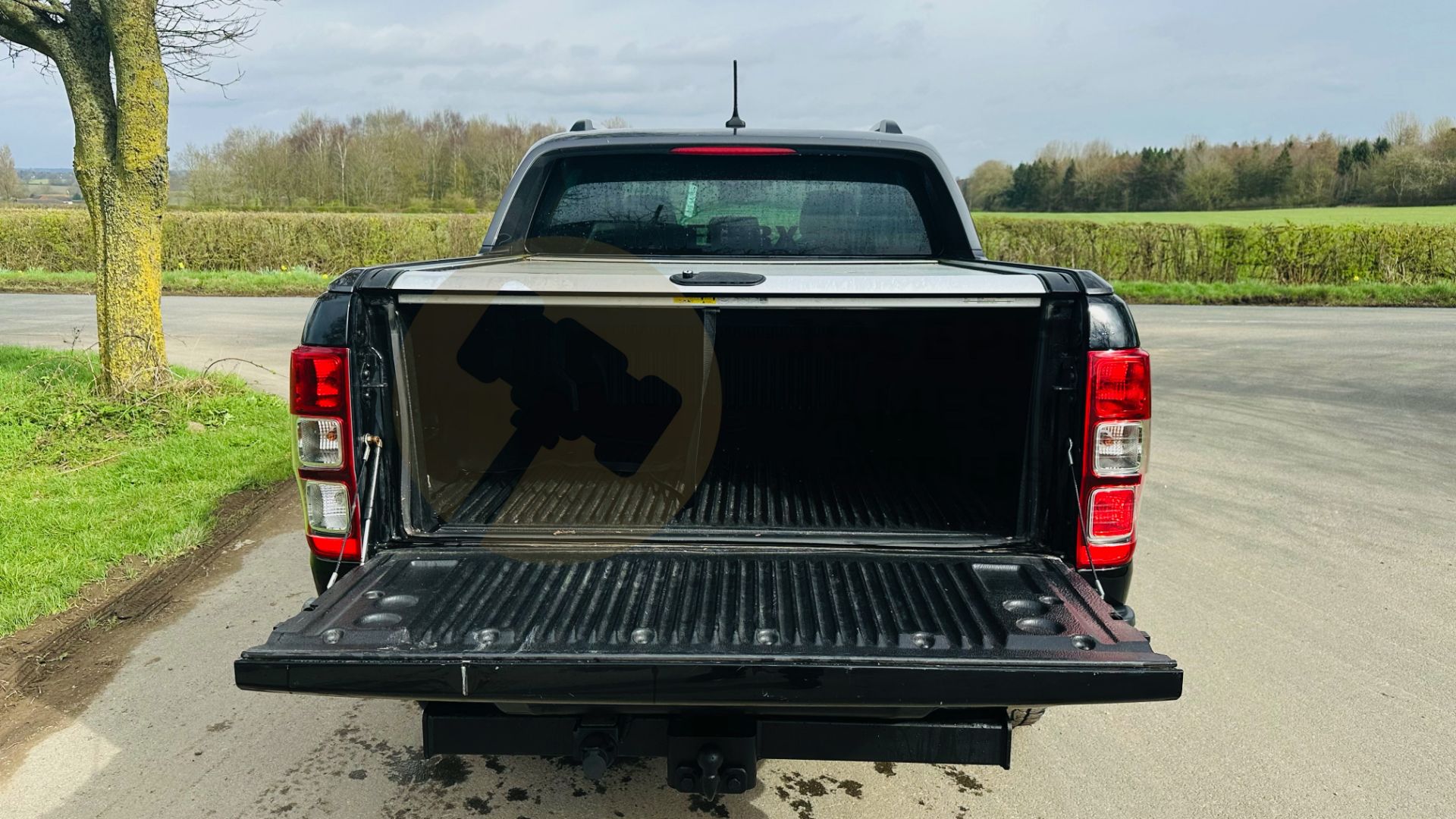 FORD RANGER *WILDTRAK* DOUBLE CAB PICK-UP (2020 - FACELIFT MODEL) 2.0 TDCI 'ECOBLUE' - 10 SPEED AUTO - Image 23 of 45