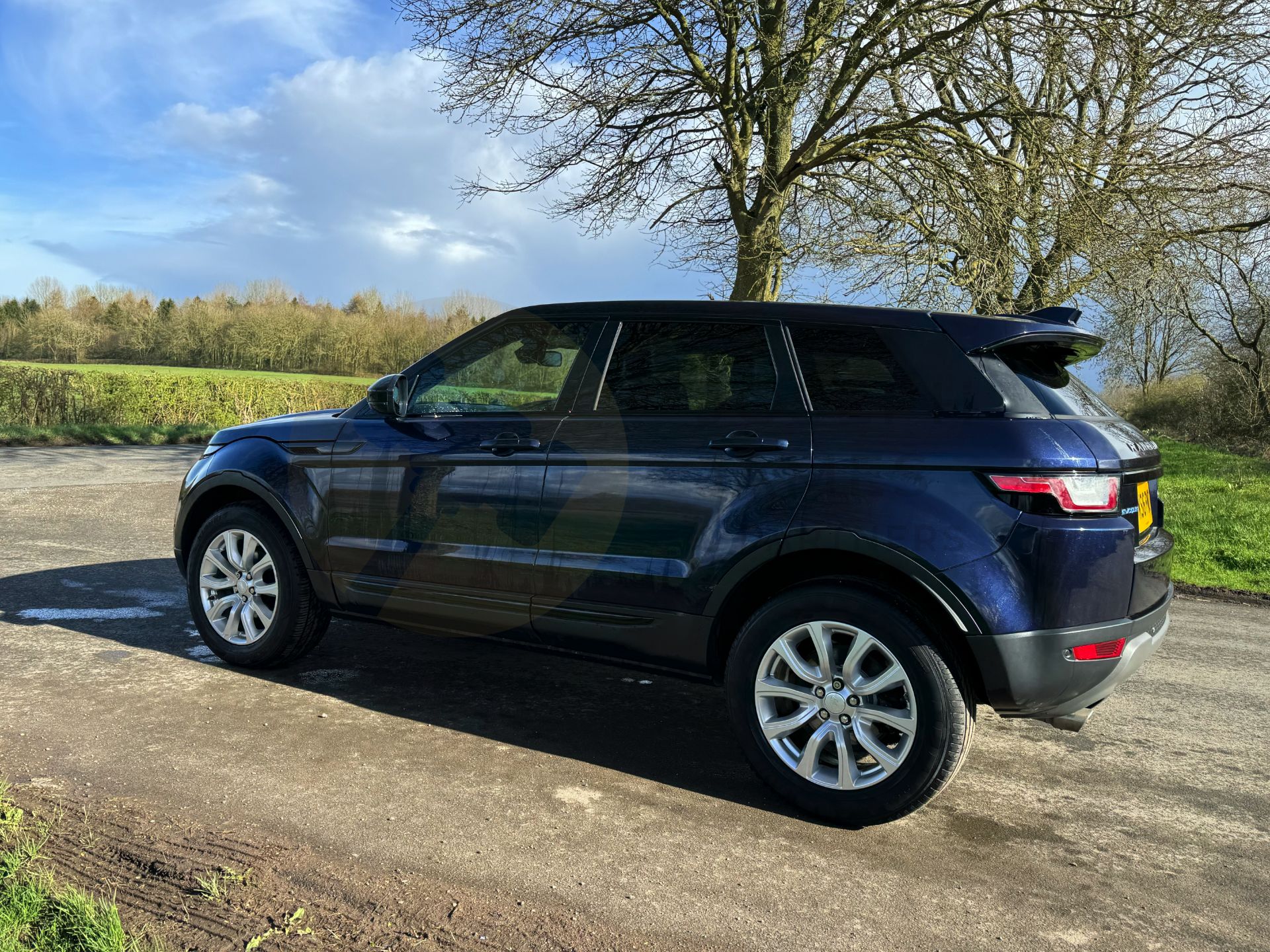 (On Sale) RANGE ROVER EVOQUE *SE TECH* 5 DOOR (2016 - FACELIFT MODEL) 2.0 ED4 - STOP/START *NO VAT* - Image 9 of 48