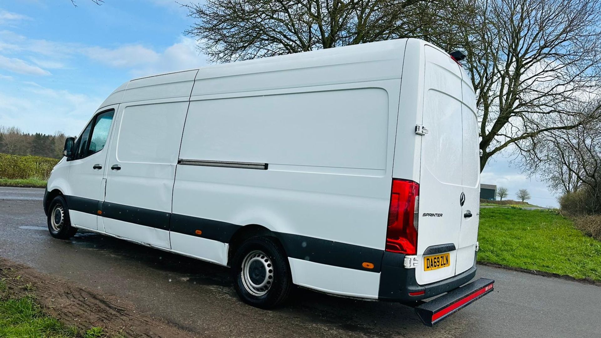 MERCEDES SPRINTER 316CDI FRIDGE VAN LONG WHEEL BASE - 69 REG - EURO 6 - 1 OWNER - *RARE LWB FRIDGE* - Image 11 of 41