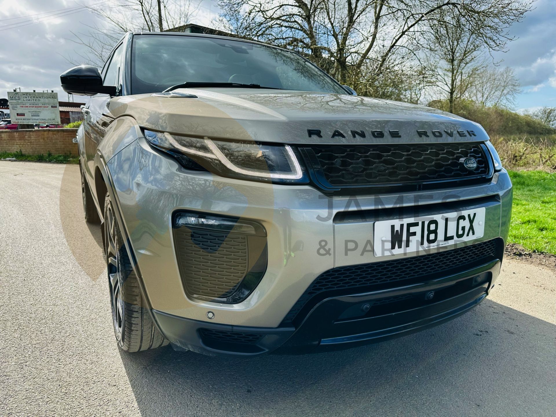 (On Sale) RANGE ROVER EVOQUE *HSE DYNAMIC* SUV (2018 - EURO 6) 2.0 SD4 - AUTOMATIC *ULTIMATE SPEC* - Image 3 of 48