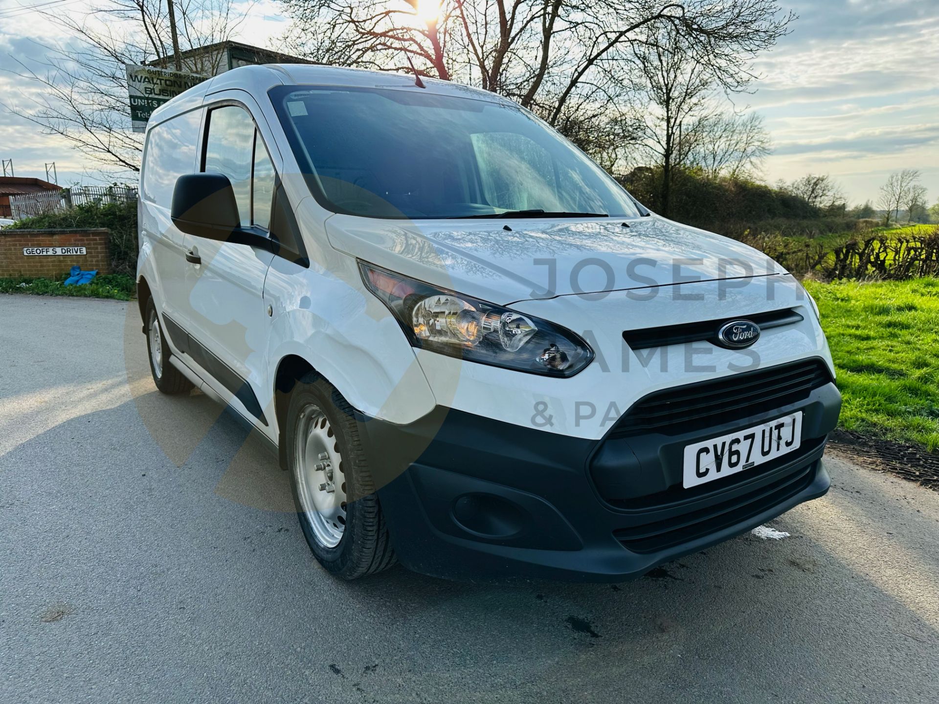 FORD TRANSIT CONNECT *SWB VERSION* (2018 - EURO 6) 1.5 TDCI (1 OWNER) *U-LEZ COMPLIANT* - Bild 2 aus 25