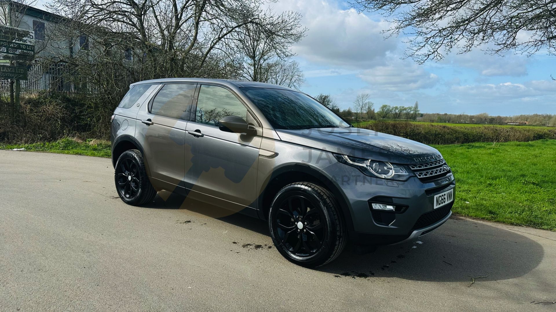 (On Sale) LAND ROVER DISCOVERY SPORT *HSE EDITION* 7 SEATER SUV (2017 - EURO 6) 2.0 TD4 - AUTOMATIC - Bild 2 aus 48