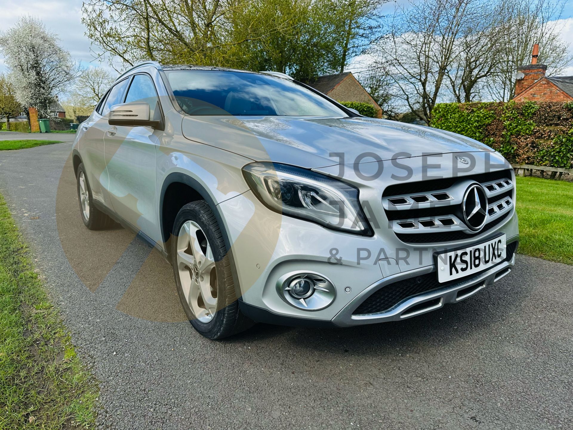 (ON SALE) MERCEDES GLA 200d AUTO "SPORT PREMIUM PLUS" 18 REG - LEATHER - PAN ROOF - NO VAT ! - Image 2 of 44