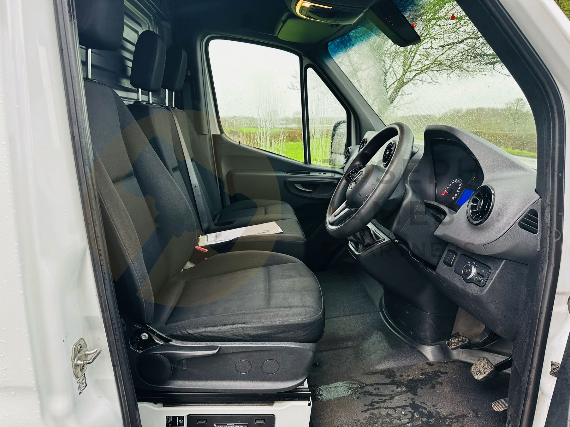 MERCEDES-BENZ SPRINTER 315 CDI *PROGRESSIVE* LWB HI-ROOF (2021 - FACELIFT MODEL) *EURO 6* - Bild 15 aus 27