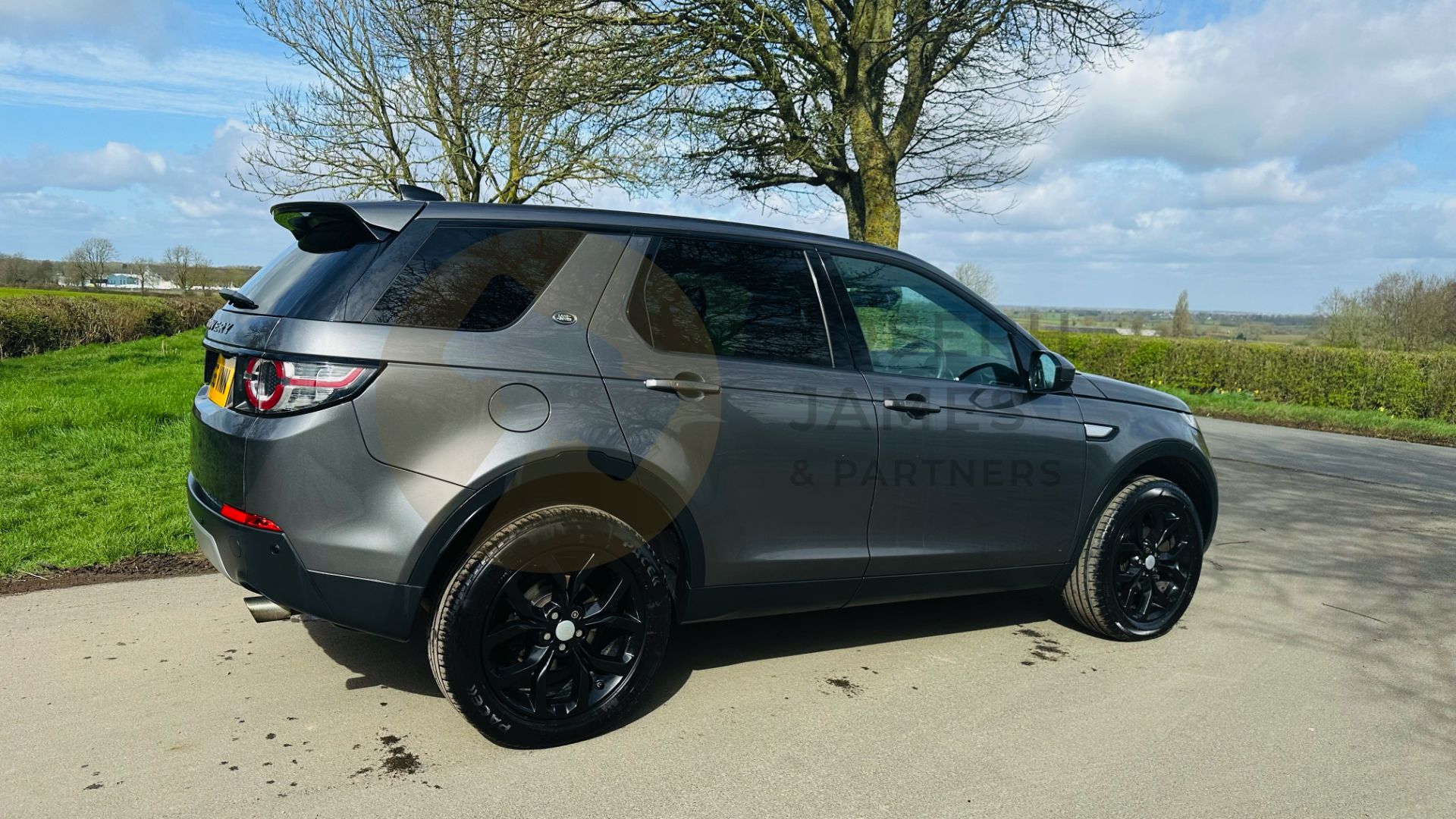 (On Sale) LAND ROVER DISCOVERY SPORT *HSE EDITION* 7 SEATER SUV (2017 - EURO 6) 2.0 TD4 - AUTOMATIC - Bild 13 aus 48