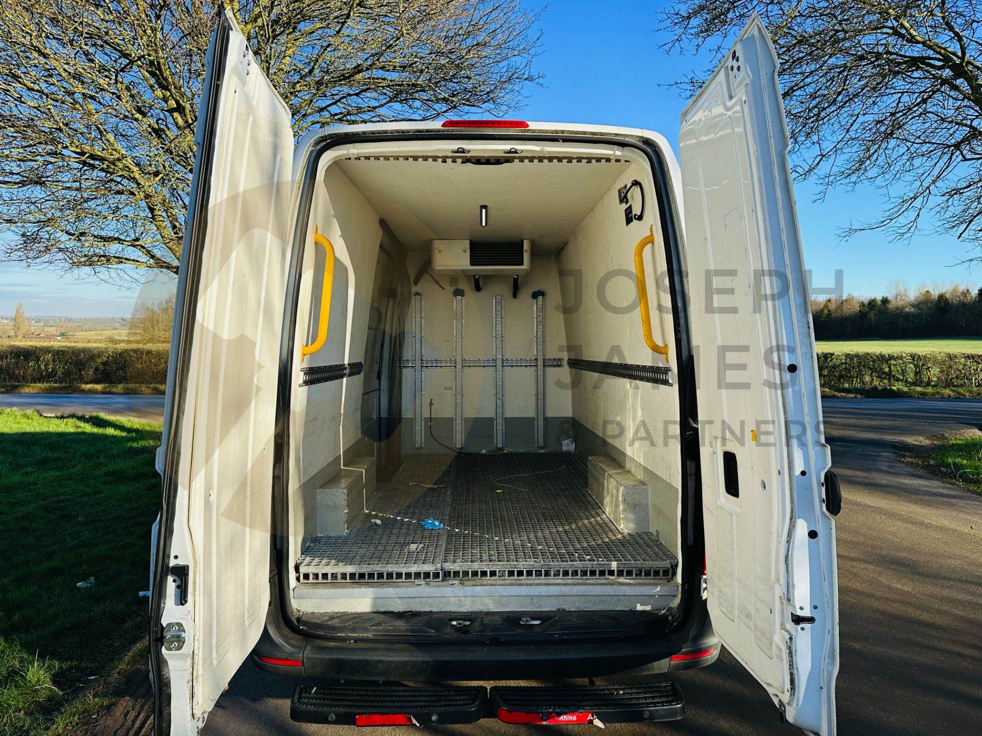 MERCEDES-BENZ SPRINTER 314 CDI *MWB - REFRIGERATED VAN* (2019 - FACELIFT MODEL) *AIR CONDITIONING* - Image 8 of 30