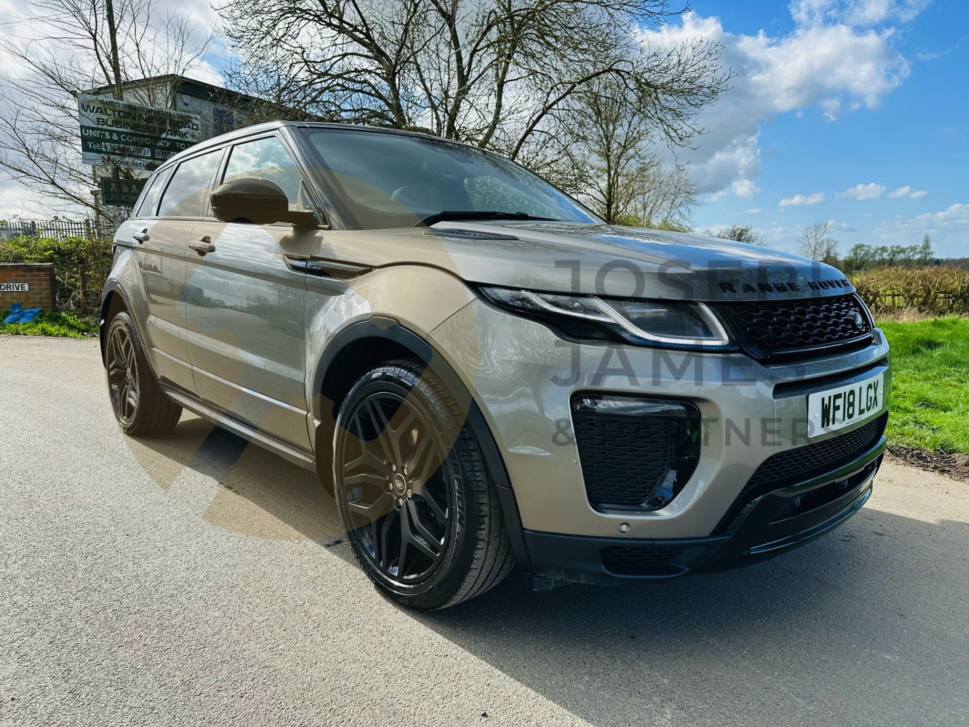 (On Sale) RANGE ROVER EVOQUE *HSE DYNAMIC* SUV (2018 - EURO 6) 2.0 SD4 - AUTOMATIC *ULTIMATE SPEC* - Image 2 of 48