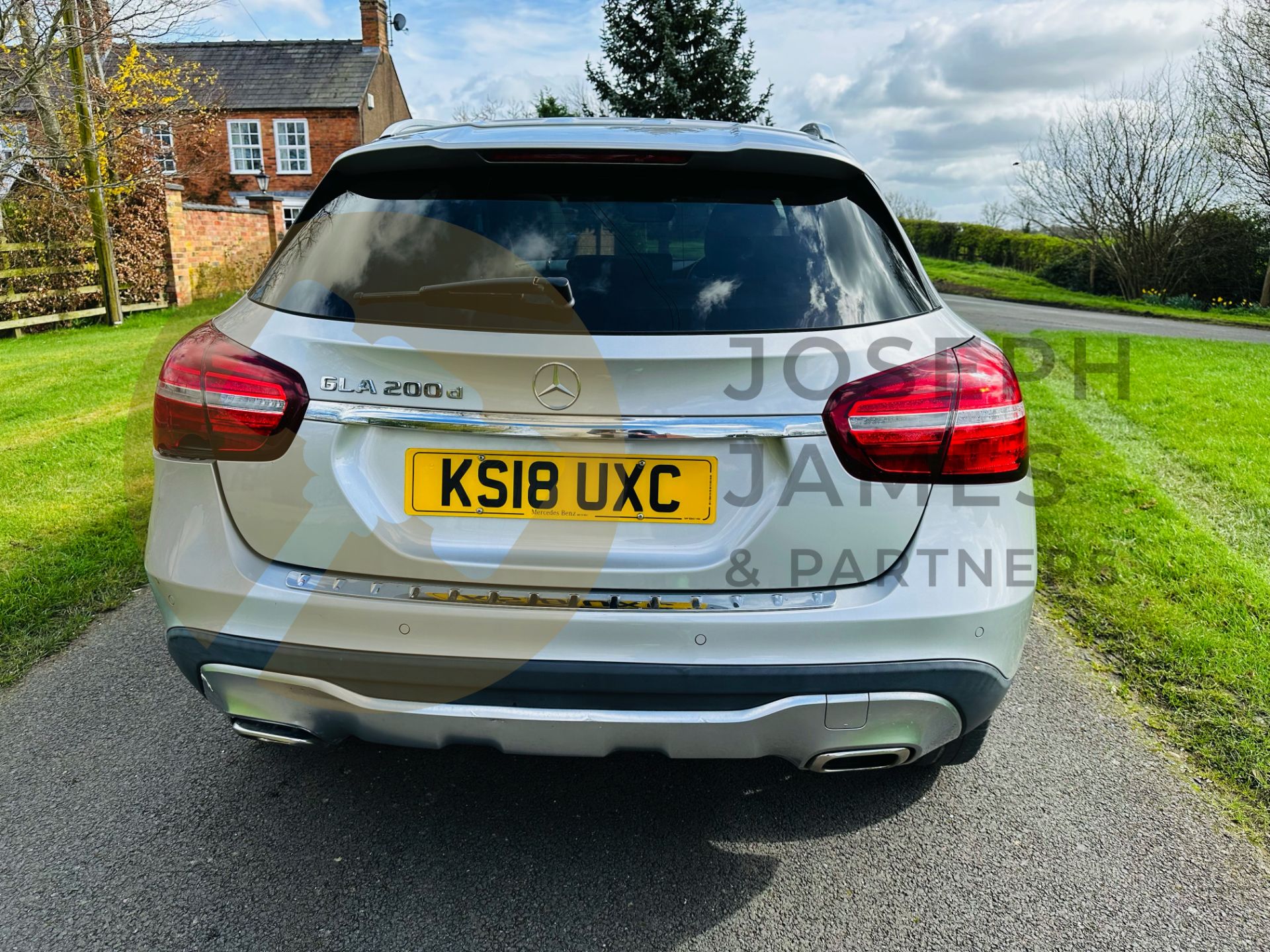 (ON SALE) MERCEDES GLA 200d AUTO "SPORT PREMIUM PLUS" 18 REG - LEATHER - PAN ROOF - NO VAT ! - Image 7 of 44