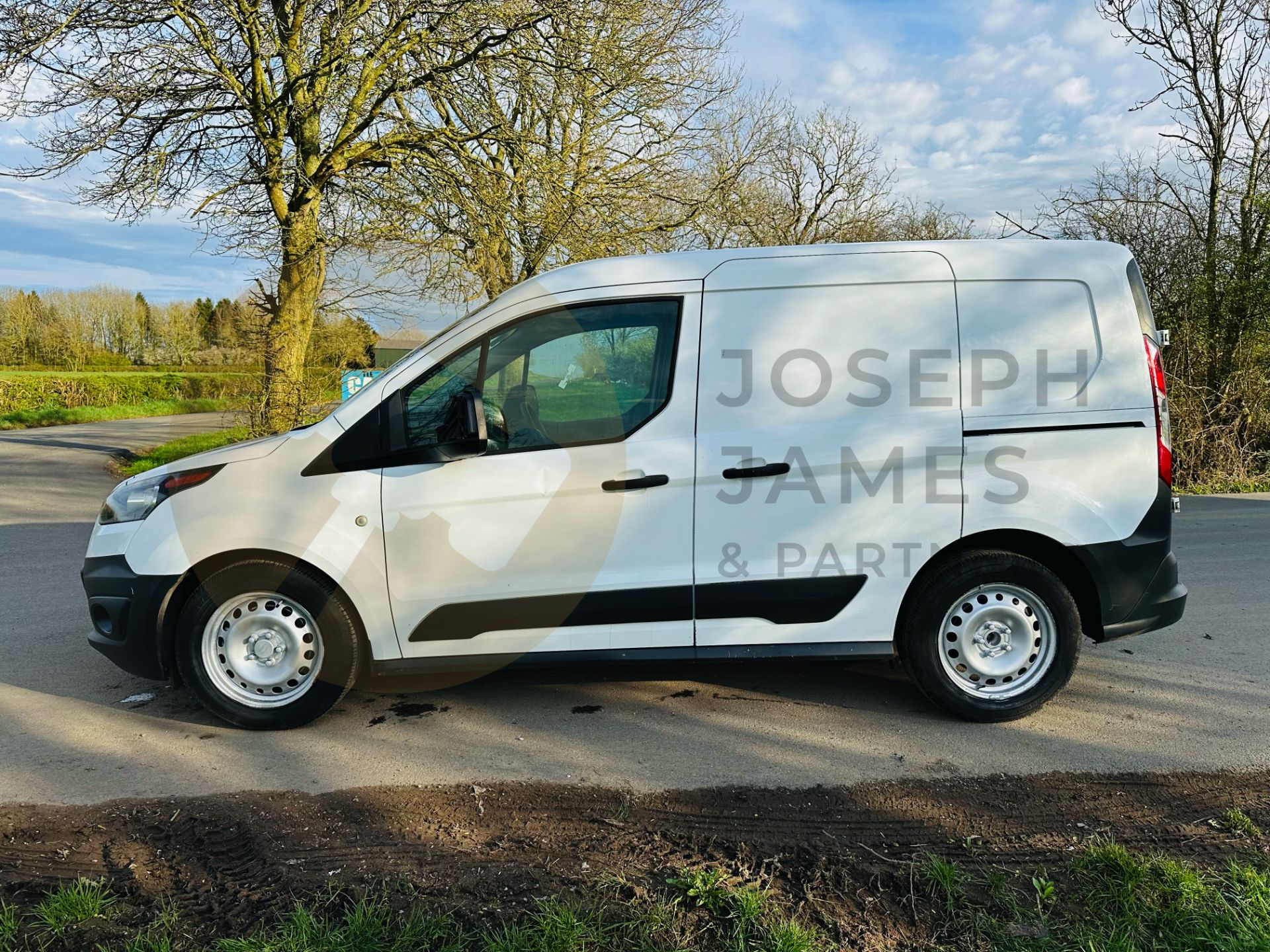 FORD TRANSIT CONNECT *SWB VERSION* (2018 - EURO 6) 1.5 TDCI (1 OWNER) *U-LEZ COMPLIANT* - Bild 6 aus 25