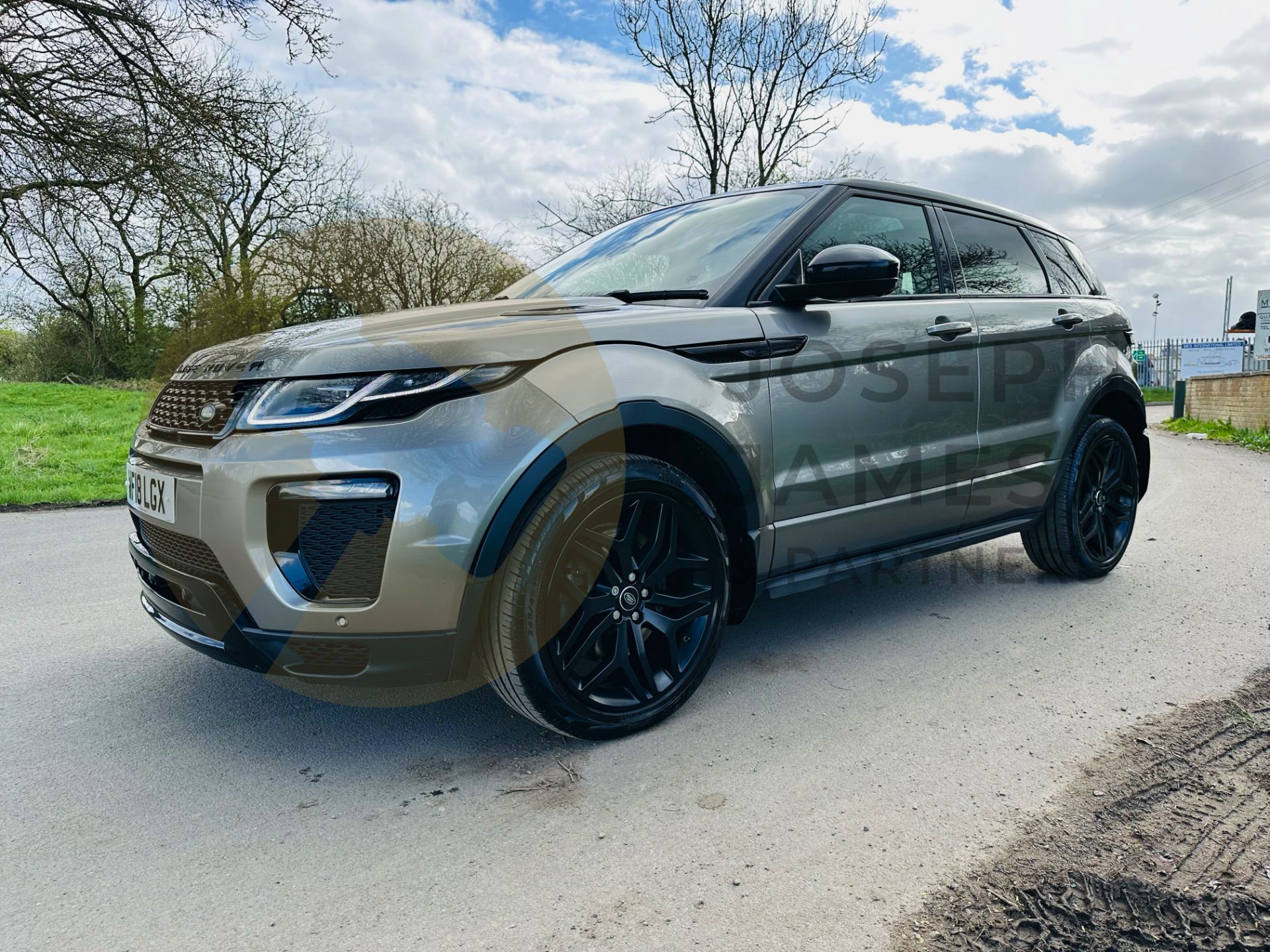 (On Sale) RANGE ROVER EVOQUE *HSE DYNAMIC* SUV (2018 - EURO 6) 2.0 SD4 - AUTOMATIC *ULTIMATE SPEC* - Image 6 of 48