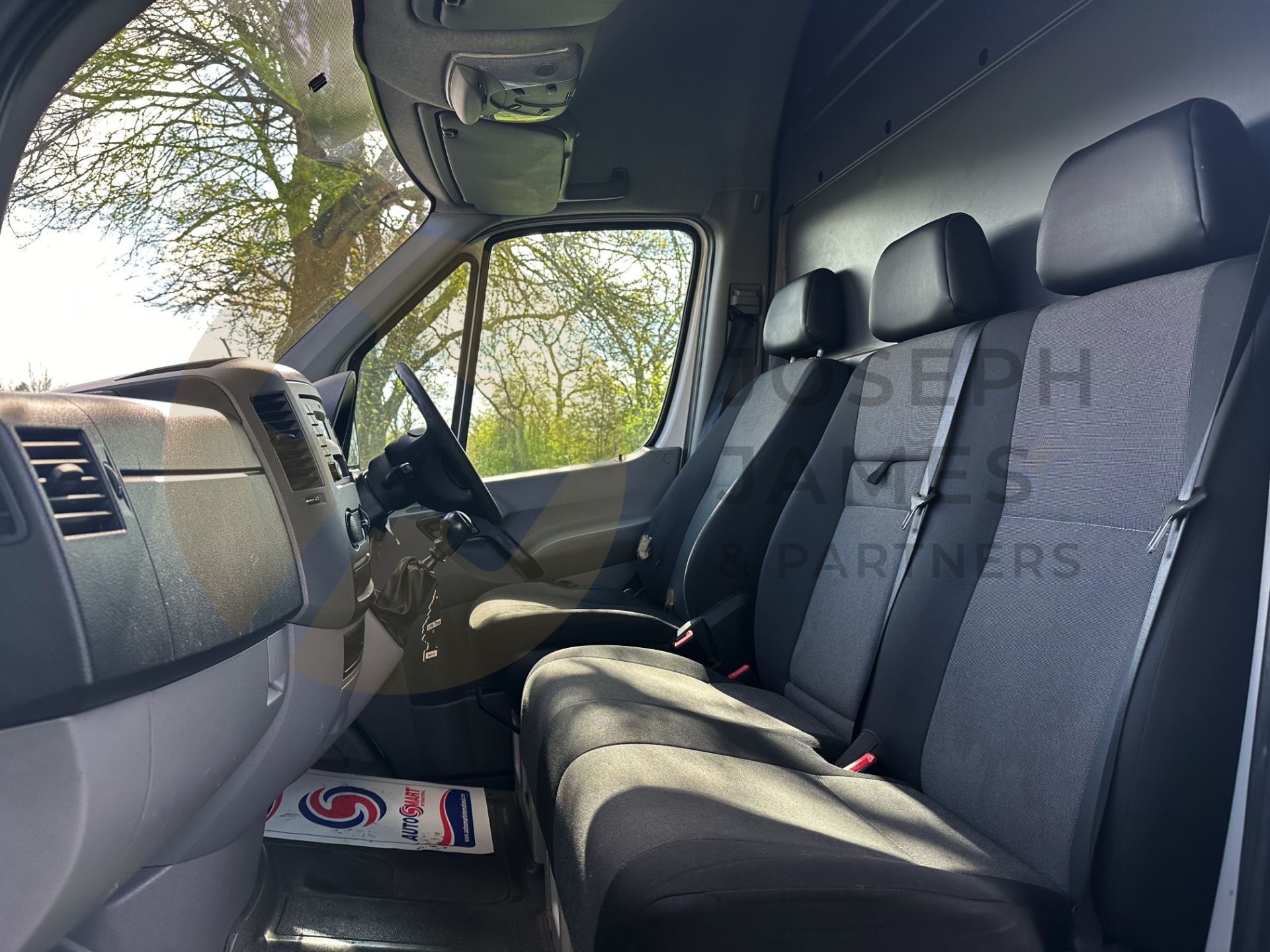 VOLKSWAGEN CRAFTER CR35 2.0 TDI (STARTLINE EDITION) LWB HI-ROOF - 2017 MODEL - ULEZ COMPLIANT! - Image 20 of 35