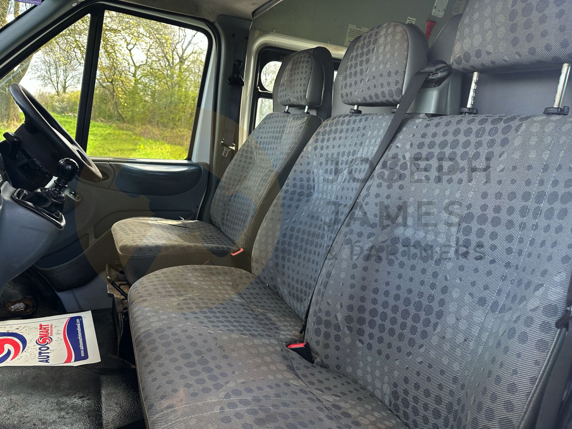 FORD TRANSIT T350I 2.4 TDCI *DURATORQ / MESSING UNIT* - 2012 MODEL - 8 SEATER - ONLY 70K MILES! - Image 25 of 38