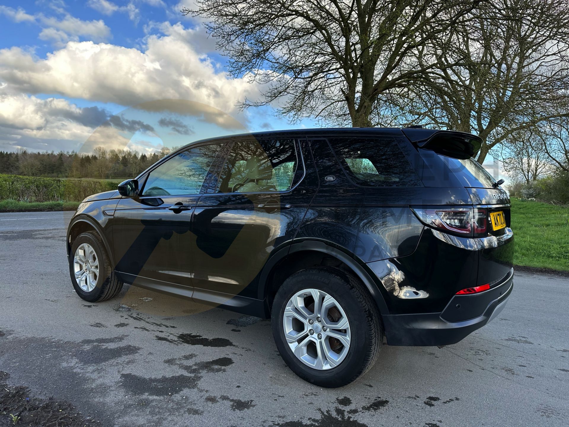 (ON SALE) LAND ROVER DISCOVERY SPORT (2021 - ALL NEW FACELIFT MODEL) 2.0 DIESEL - AUTO STOP/START - Image 9 of 50