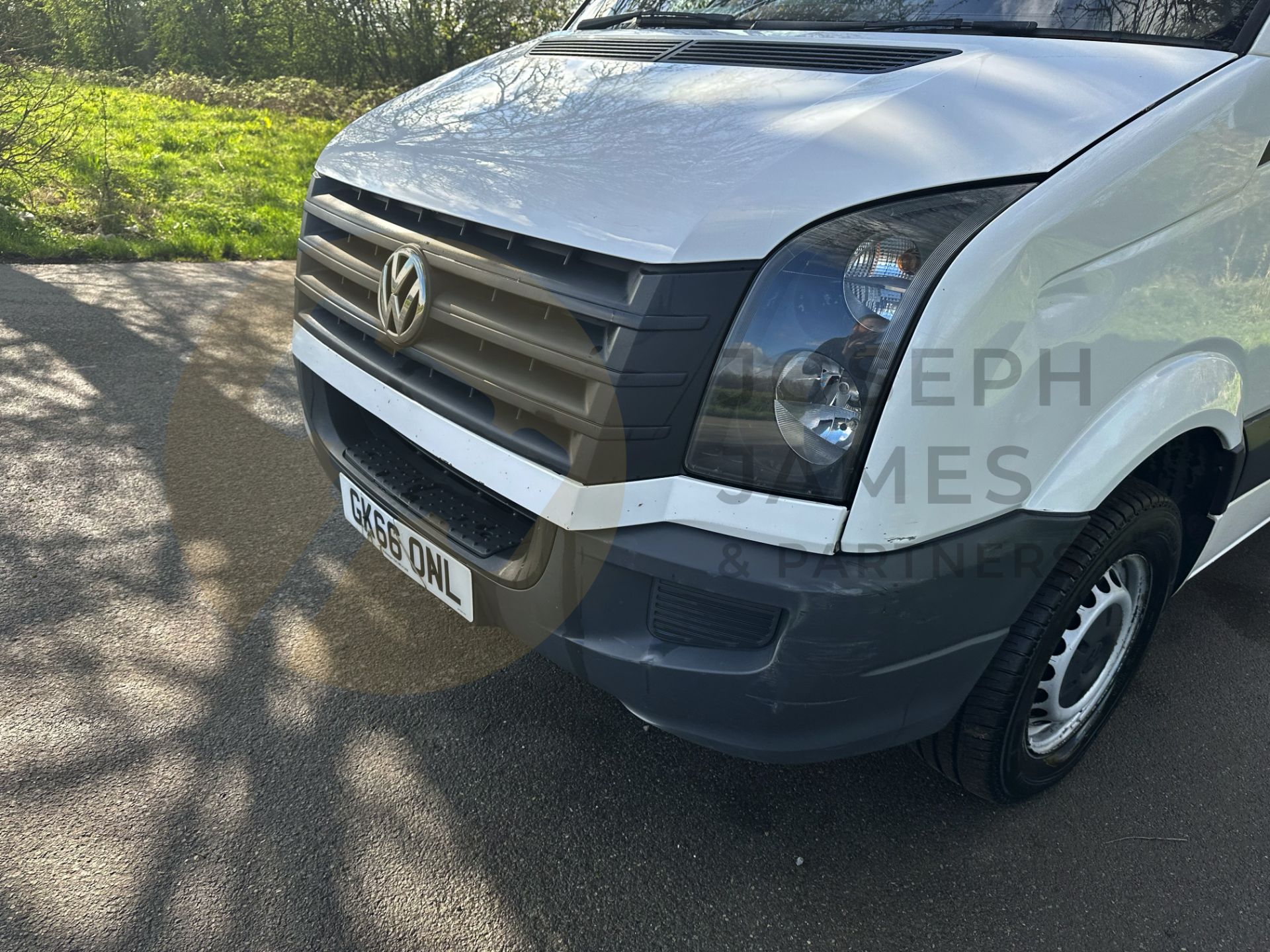 VOLKSWAGEN CRAFTER CR35 2.0 TDI (STARTLINE EDITION) LWB HI-ROOF - 2017 MODEL - ULEZ COMPLIANT! - Image 16 of 35