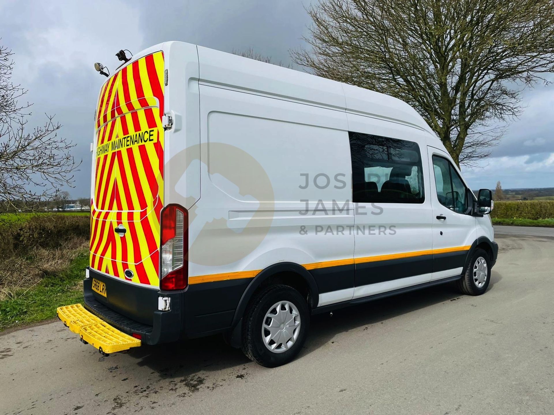 FORD TRANSIT T350 *CLARKS CONVERSION MESSING UNIT* (2019 - EURO 6) 2.0 TDCI 'ECOBLUE' *EURO 6* - Image 8 of 31