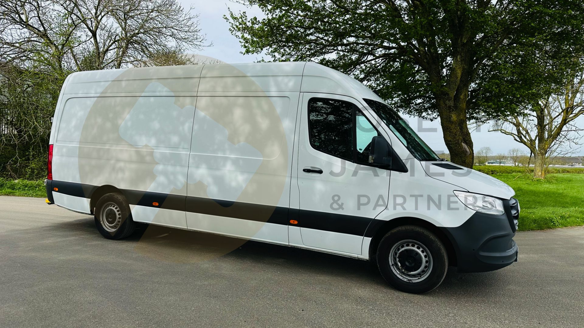 MERCEDES SPRINTER 315CDI PROGRESSIVE LWB / HI TOP (2021 MODEL) EURO 6 (147BHP) CRUISE - DAB - Image 2 of 39