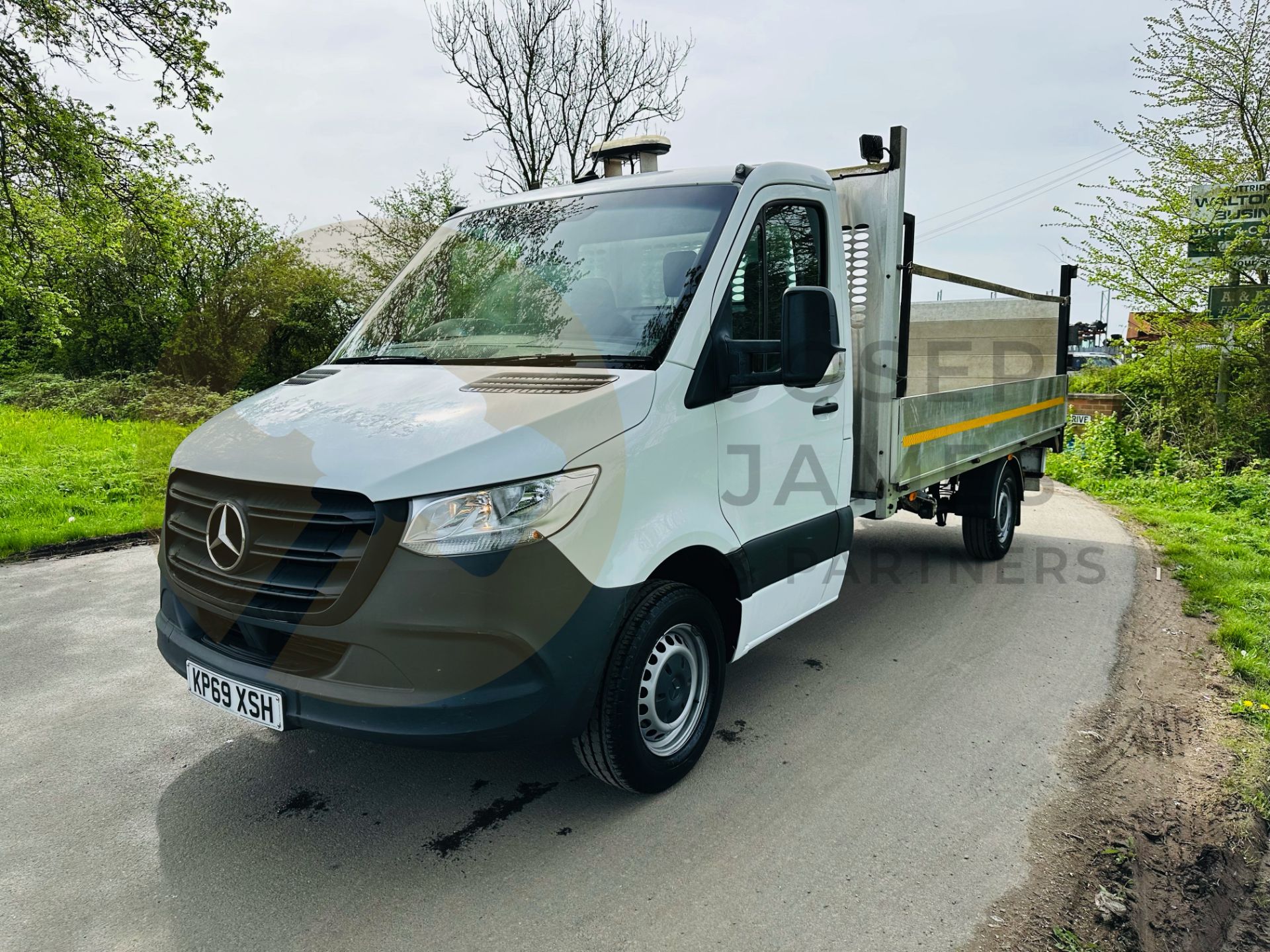 MERCEDES SPRINTER 316CDI LONG WHEEL BASE DROPSIDE WITH ELECTRIC TAIL LIFT -2020 MODEL- 1 OWNER - FSH - Image 4 of 30