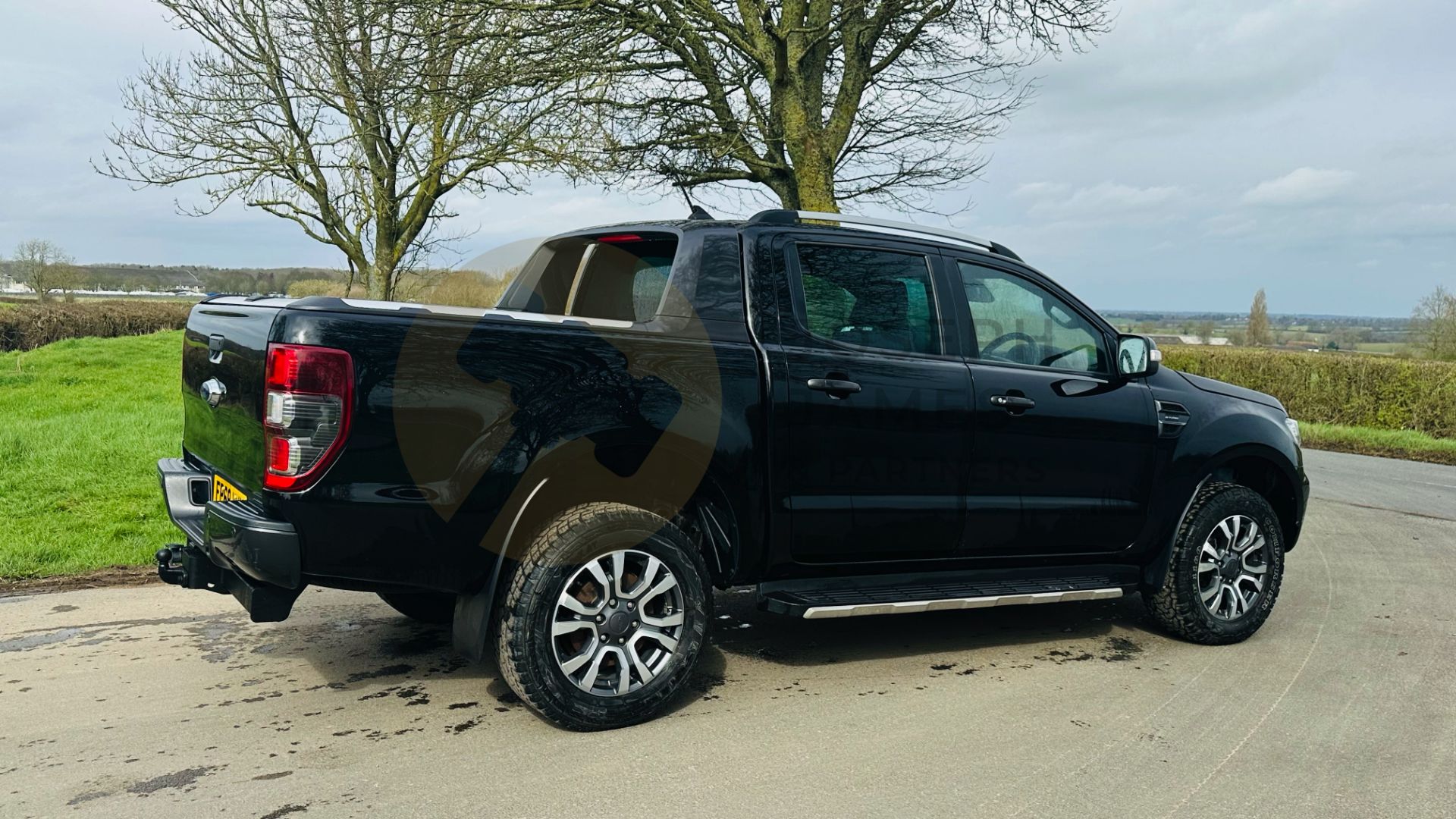 FORD RANGER *WILDTRAK* DOUBLE CAB PICK-UP (2020 - FACELIFT MODEL) 2.0 TDCI 'ECOBLUE' - 10 SPEED AUTO - Image 13 of 45