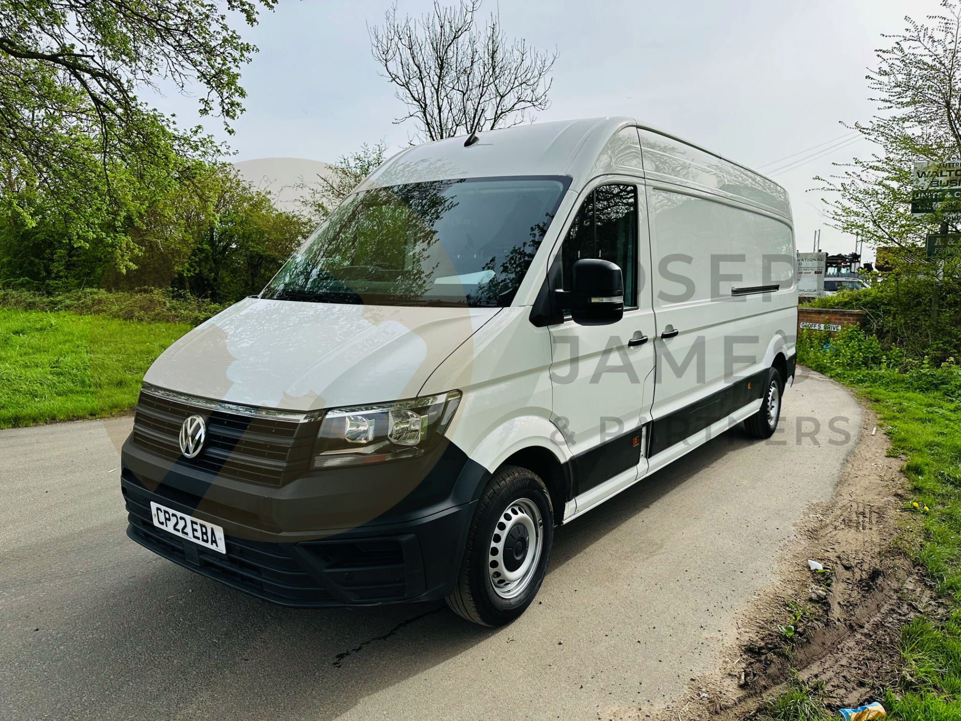 (ON SALE) VOLKSWAGEN CRAFTER CR35 *LWB HI-ROOF* (2022 - FACELIFT MODEL) 2.0 TDI 'BLUE-MOTION' - Image 4 of 27