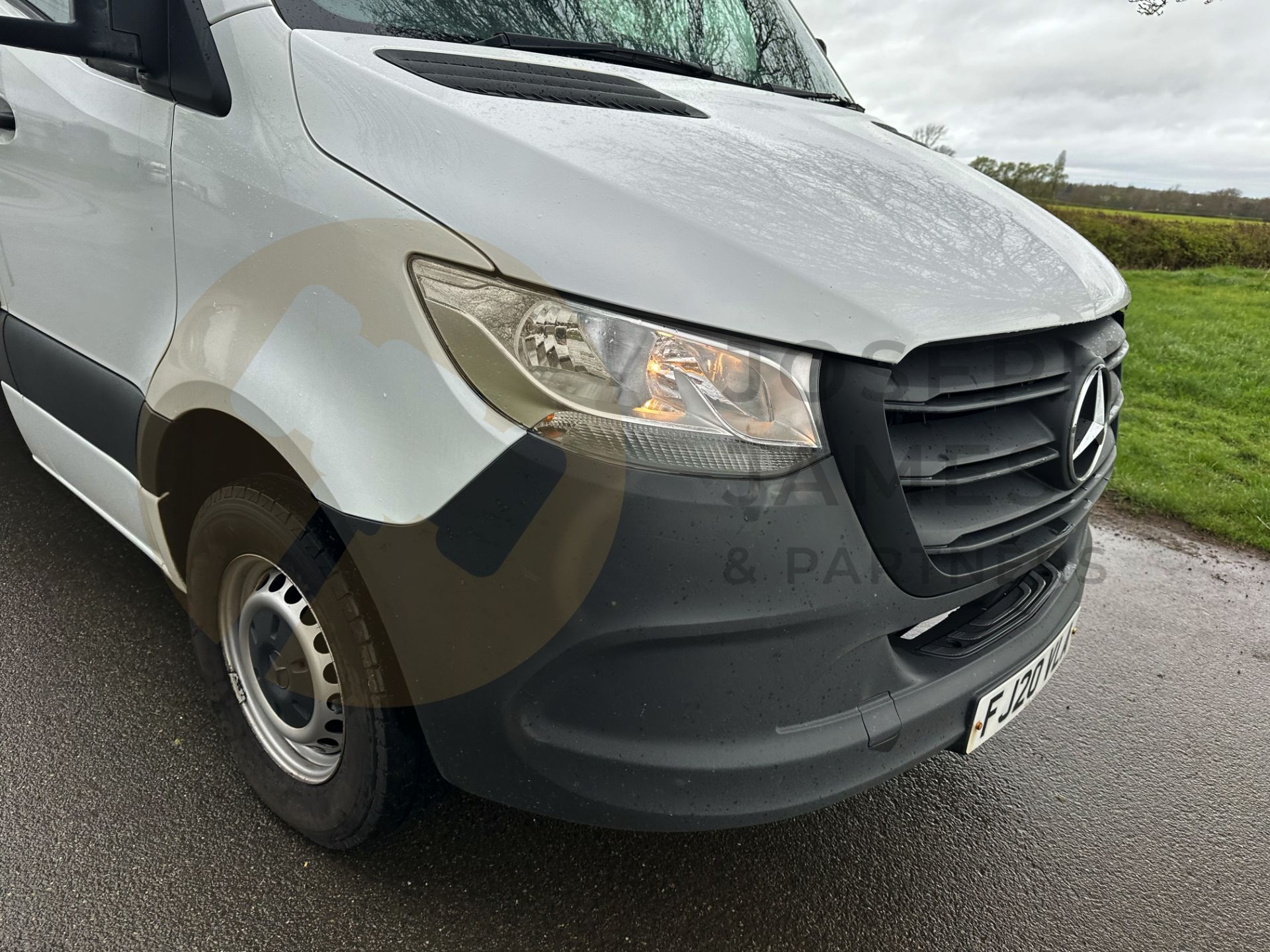 MERCEDES-BENZ SPRINTER 314 CDI *LWB LUTON / BOX VAN* (2020 - NEW MODEL) 140 BHP - 6 SPEED (3500 KG) - Image 15 of 42