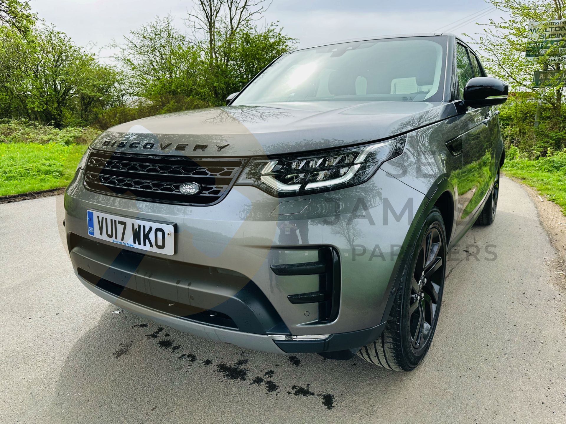 (On Sale) LAND ROVER DISCOVERY *HSE EDITION* AUTOMATIC (2017) 7 SEATER-ONLY 89K MILES - FULLY LOADED - Image 5 of 48