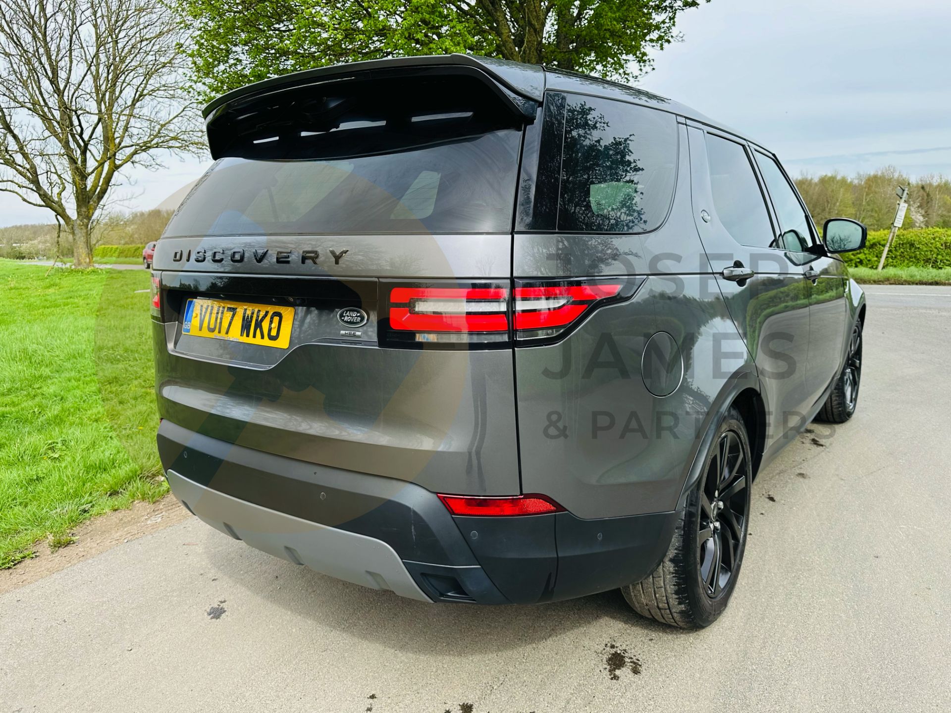 (On Sale) LAND ROVER DISCOVERY *HSE EDITION* AUTOMATIC (2017) 7 SEATER-ONLY 89K MILES - FULLY LOADED - Image 12 of 48